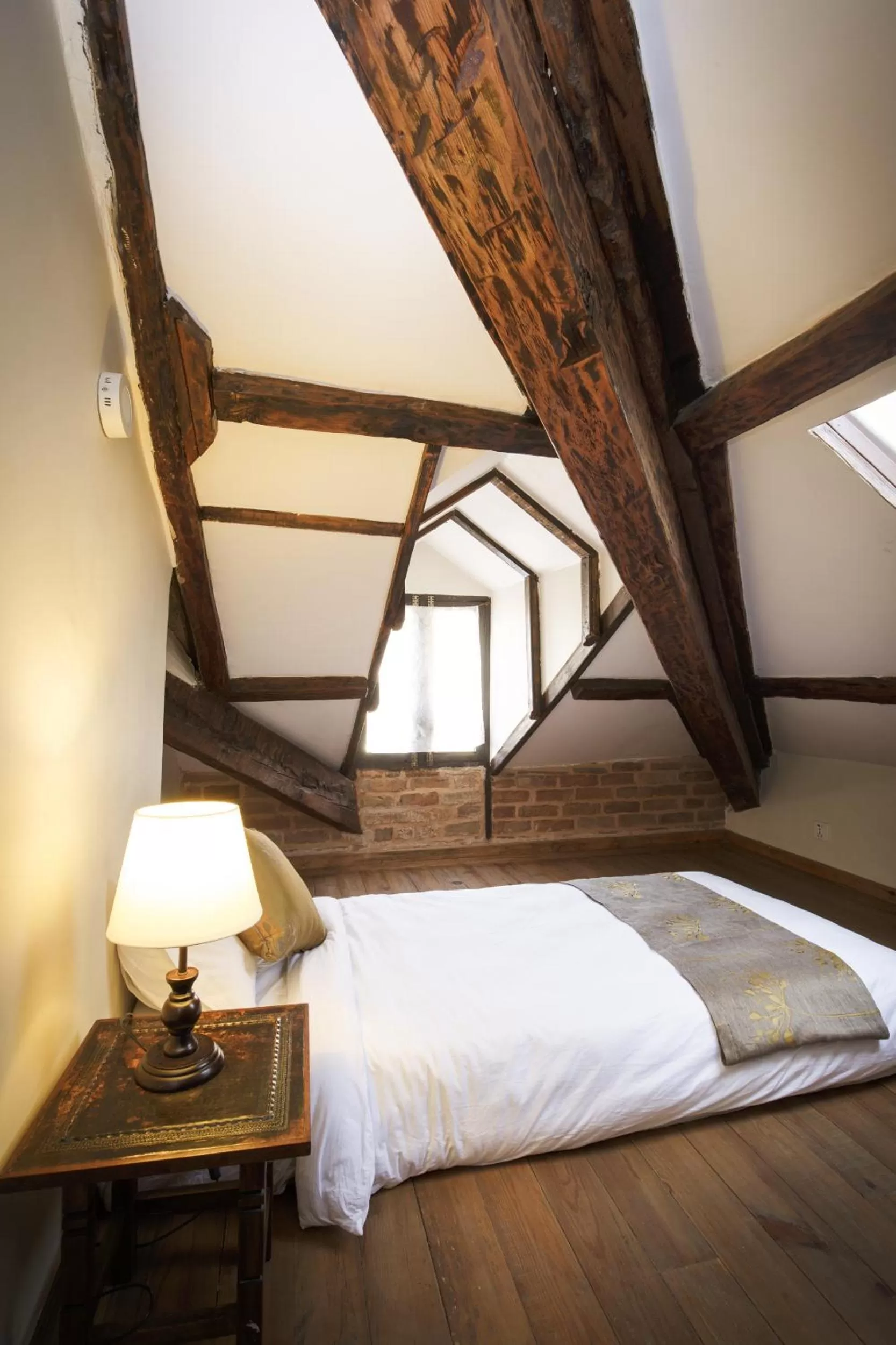 Bed in Thamel Villa Heritage Hotel