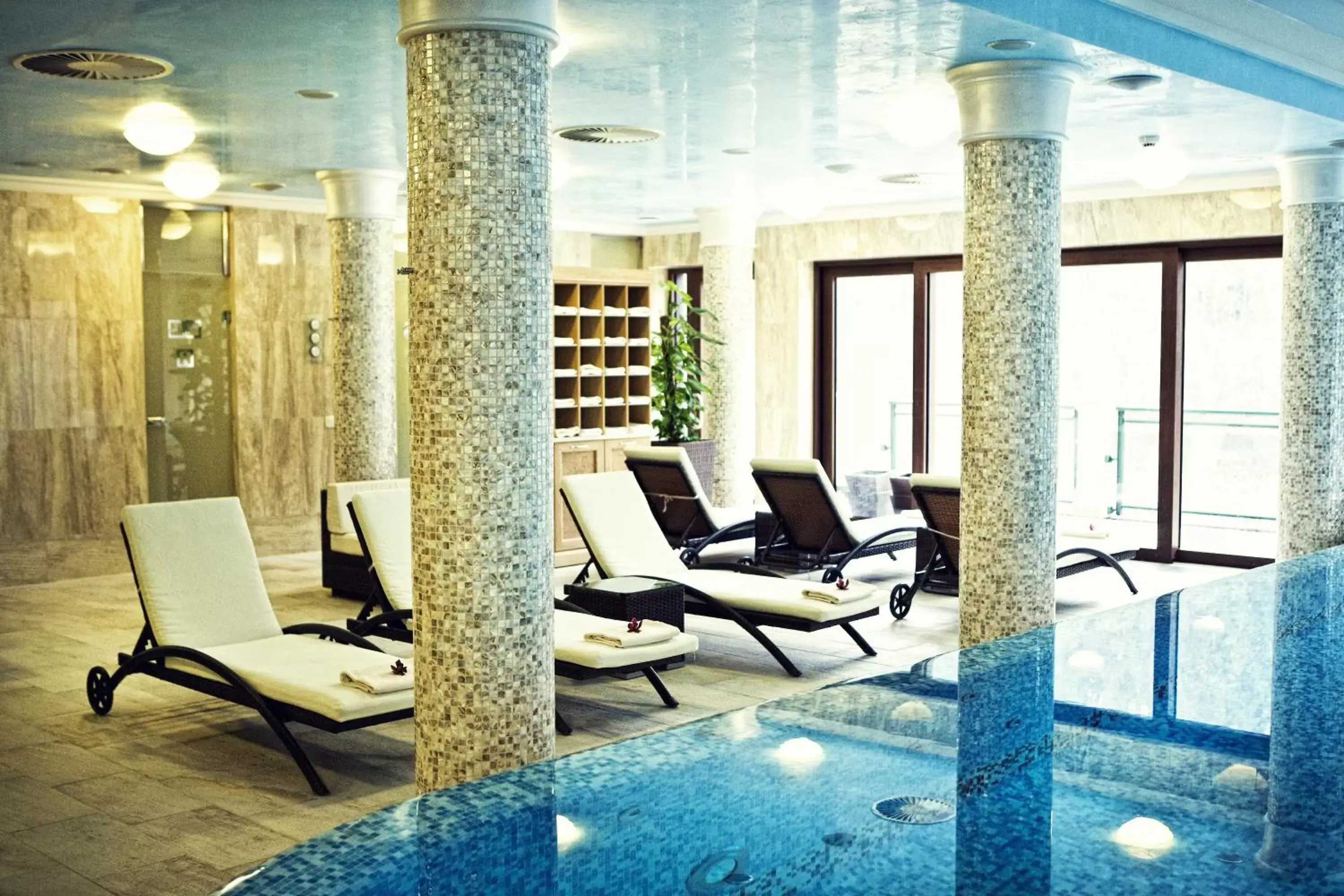 Day, Swimming Pool in Retro Riverside Wellness Resort