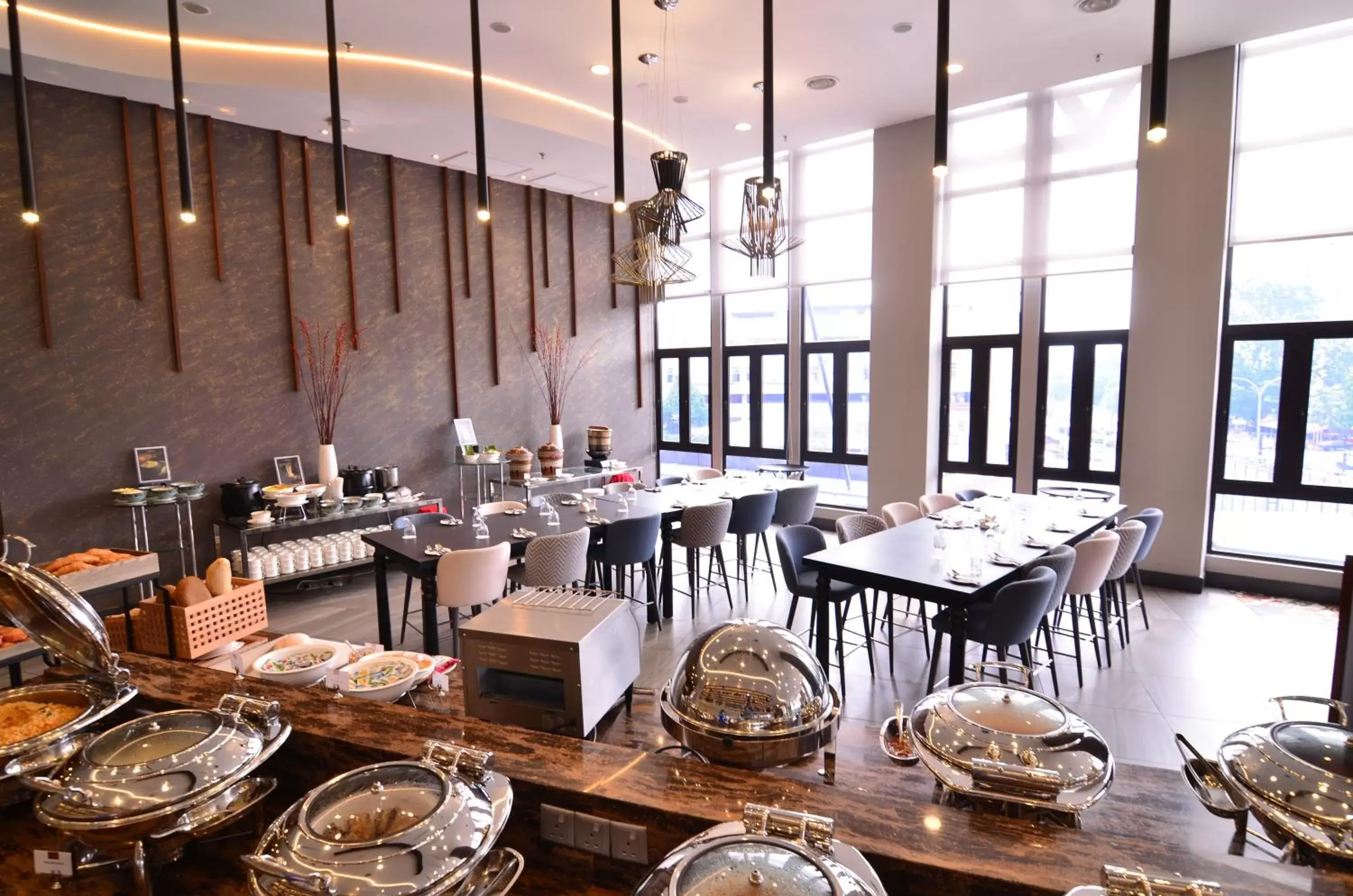 Restaurant/Places to Eat in Mercure Selangor Selayang