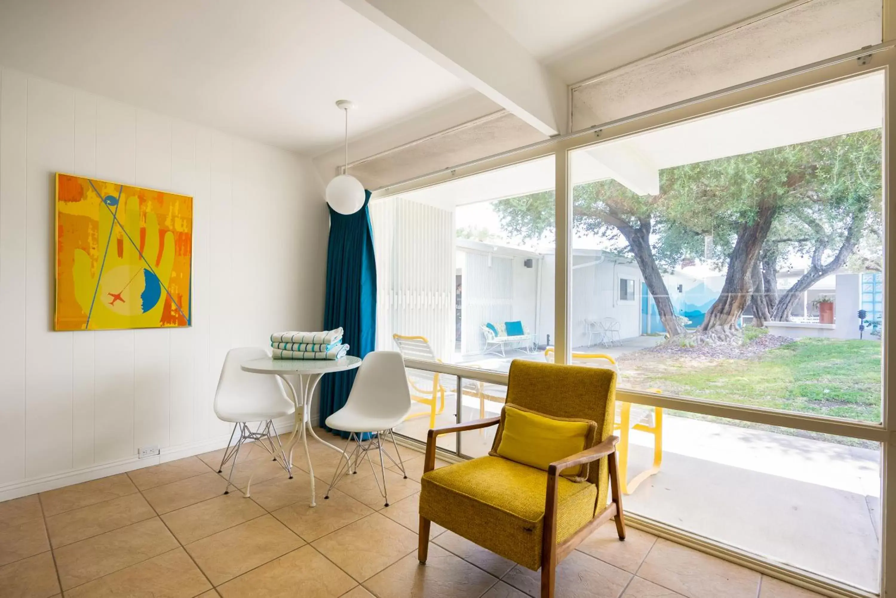 Seating Area in The Monkey Tree Hotel by AvantStay