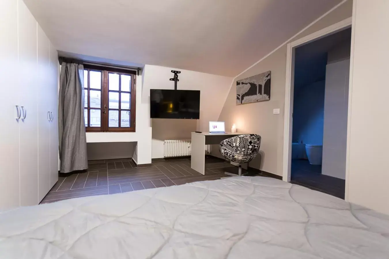 TV/Entertainment Center in HH Hermoso Housing ALESSANDRIA