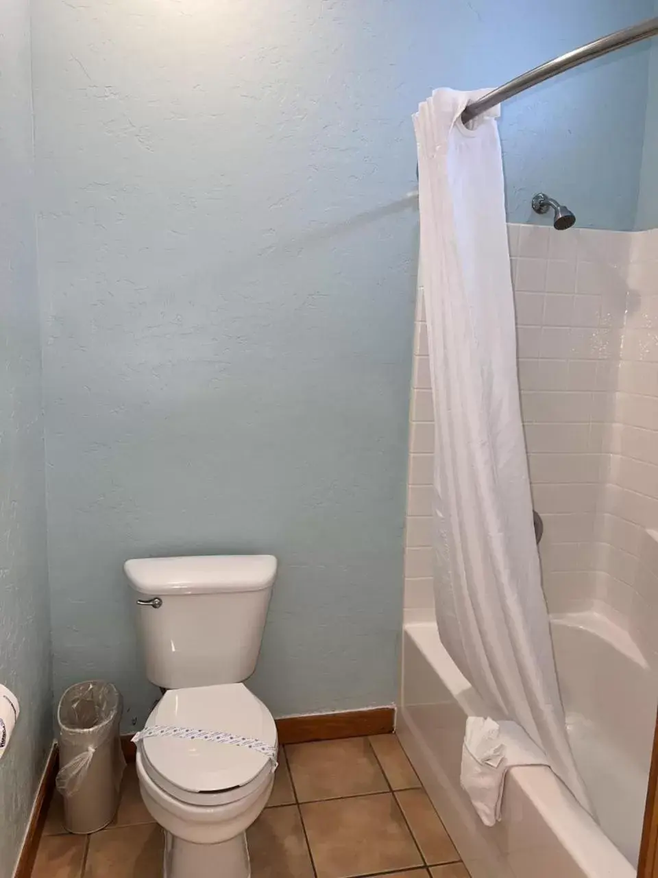Bathroom in D&R Pelican Bay Resort