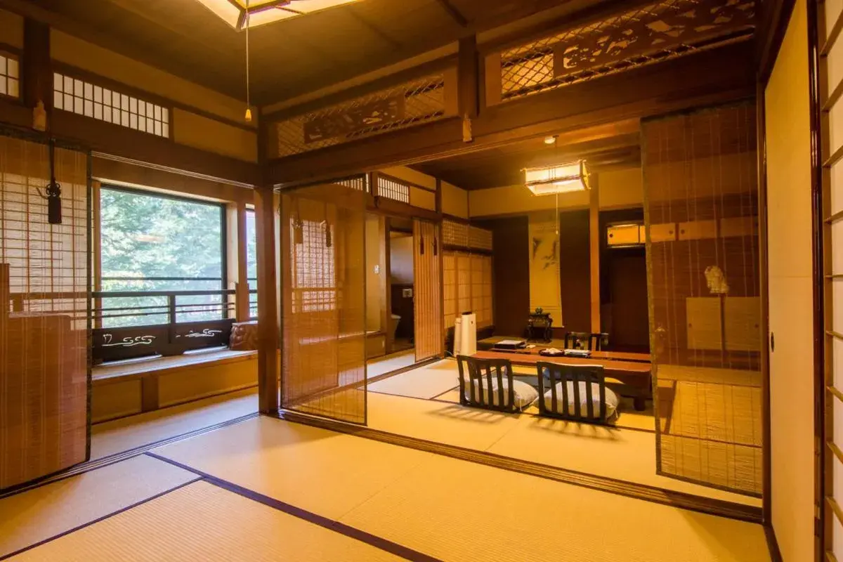 Living room in Ryokan Yatsusankan