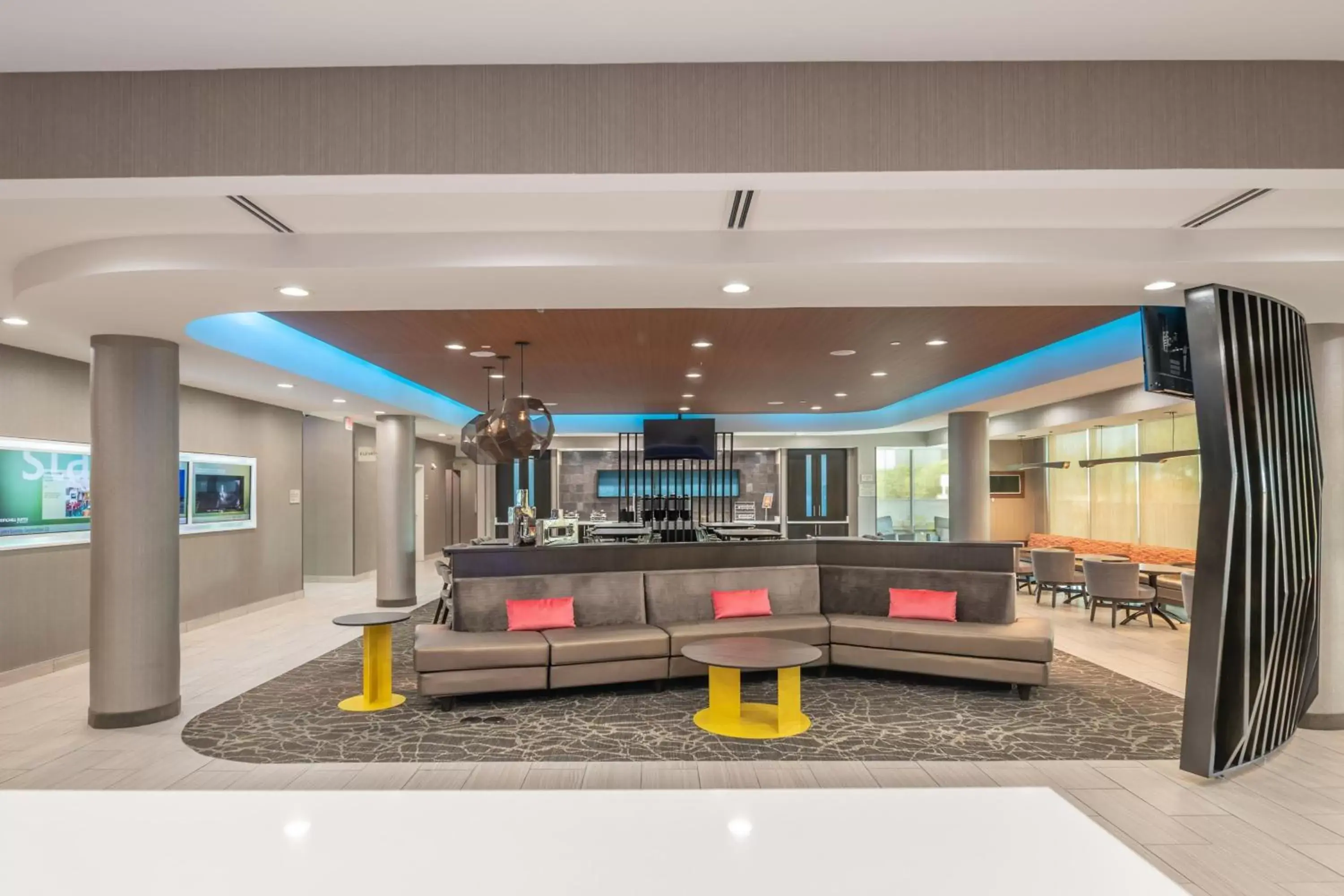 Lobby or reception in SpringHill Suites Dallas Central Expressway