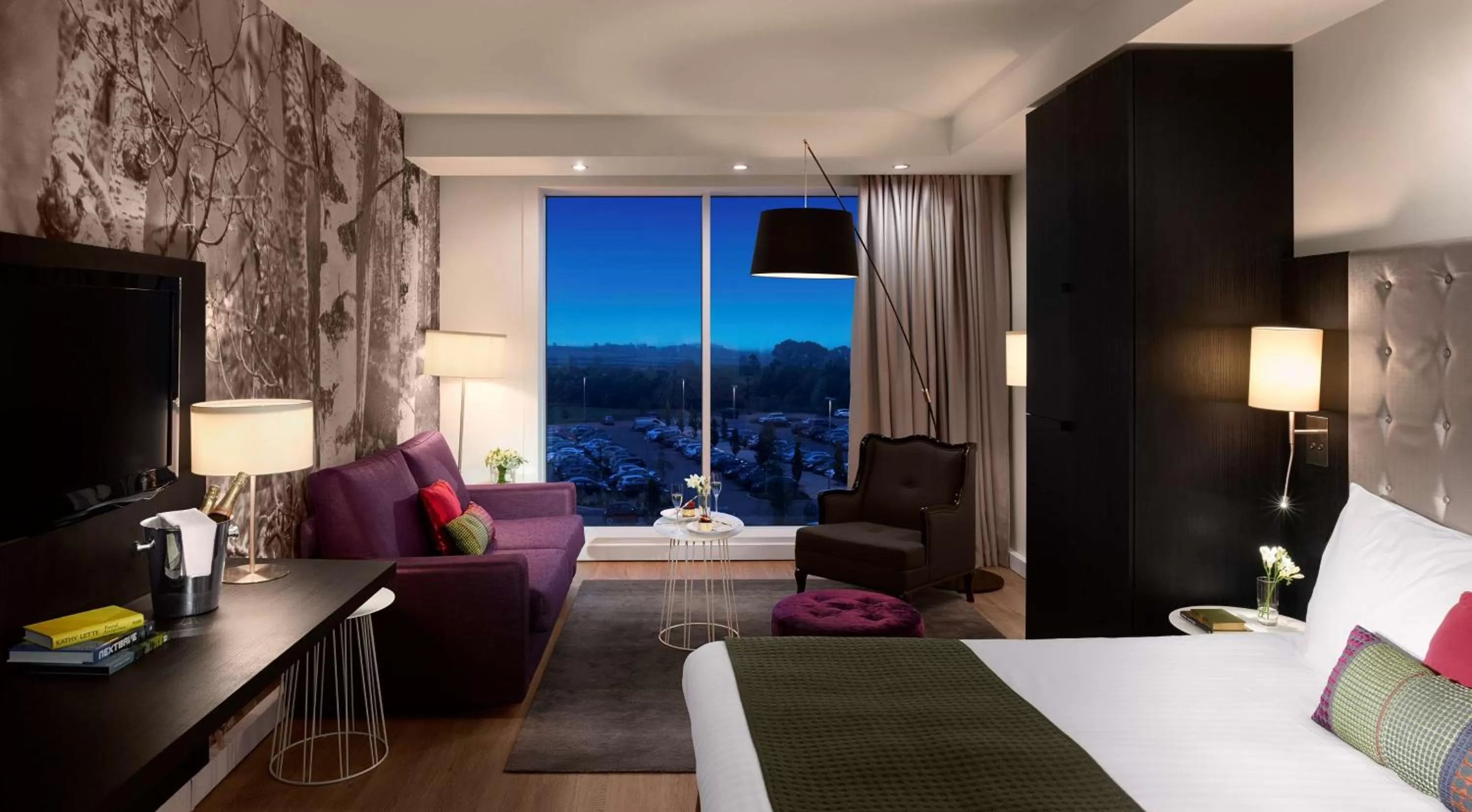 Photo of the whole room, Bed in Radisson Blu Hotel East Midlands Airport