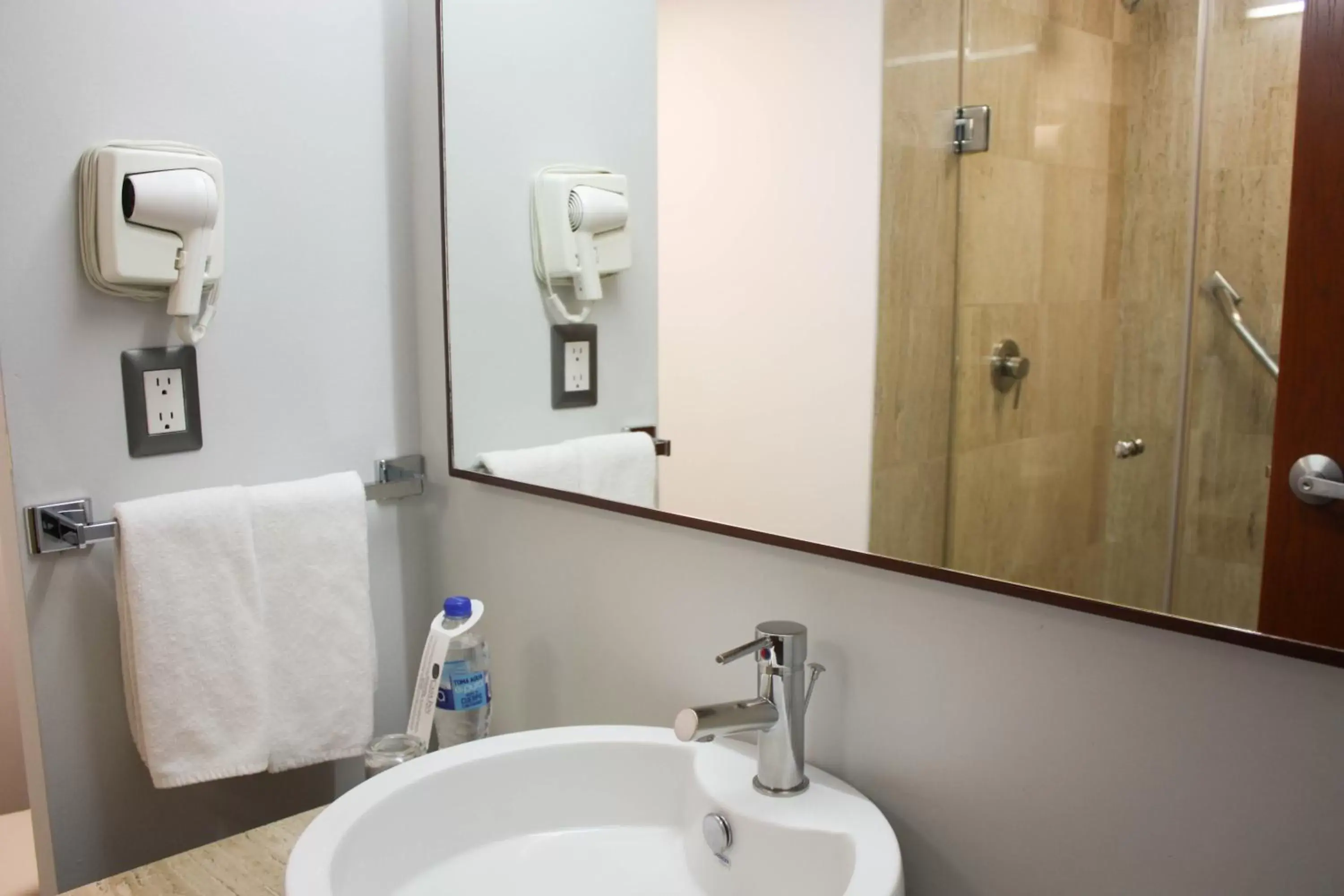Bathroom in LaiLa Hotel CDMX