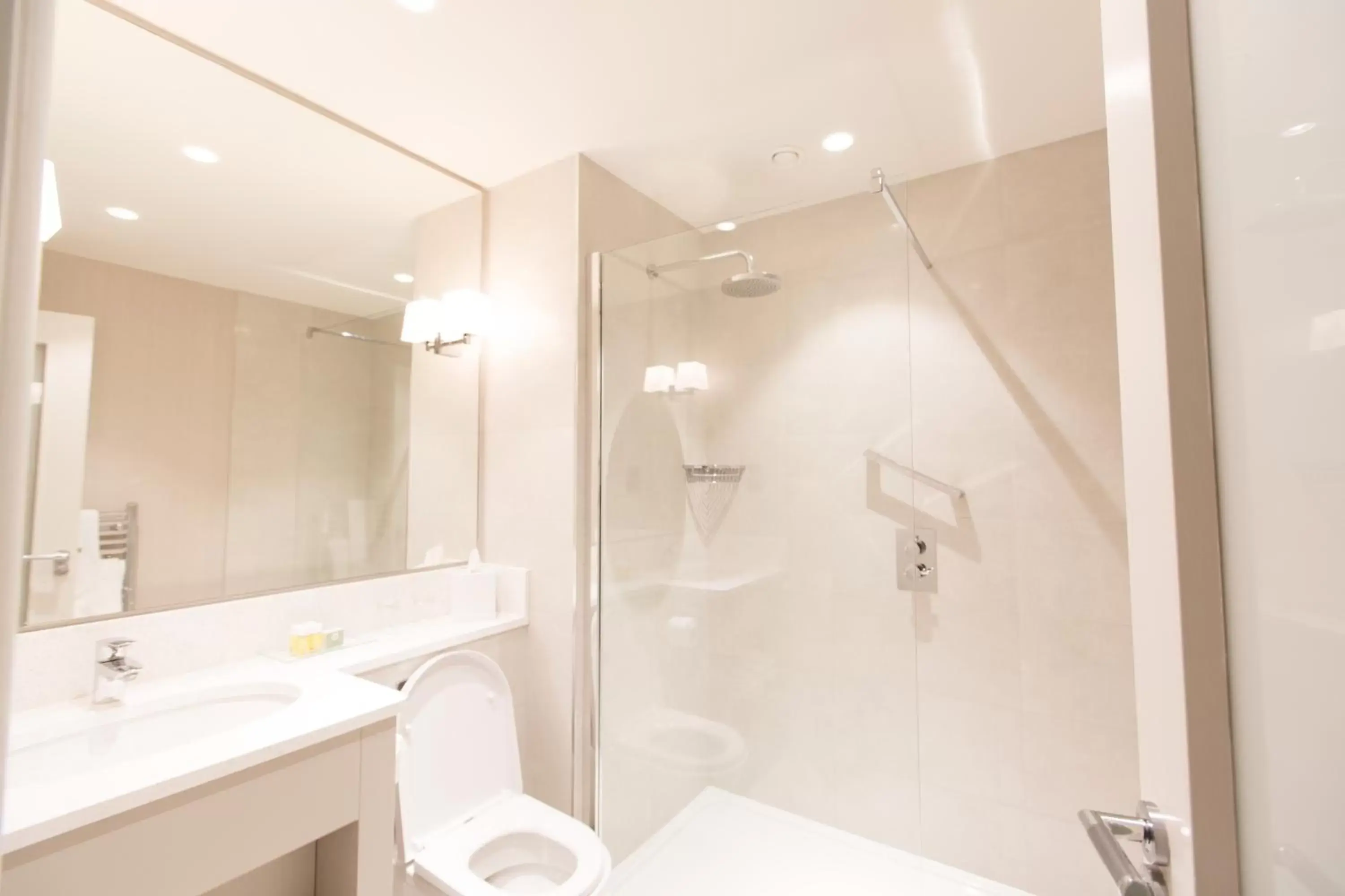 Shower, Bathroom in Portmarnock Hotel & Golf Links