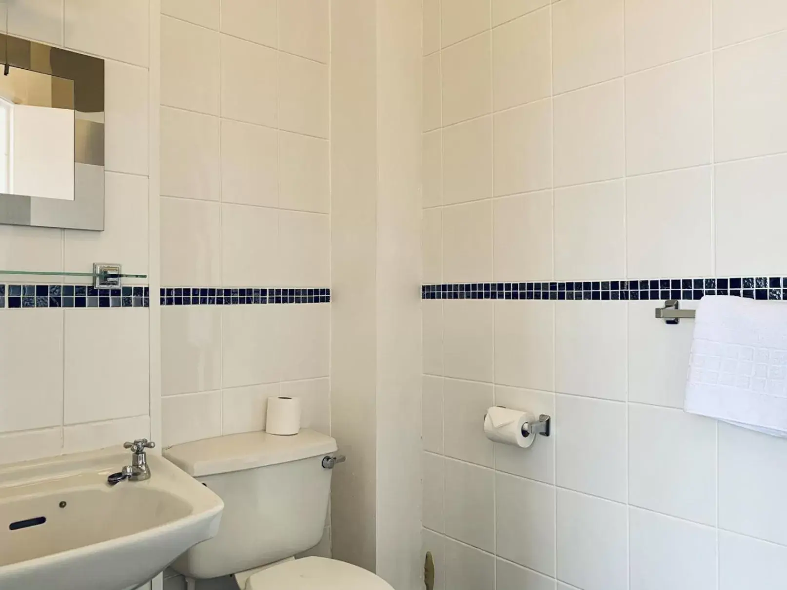 Bathroom in Seaclyffe Hotel Ltd