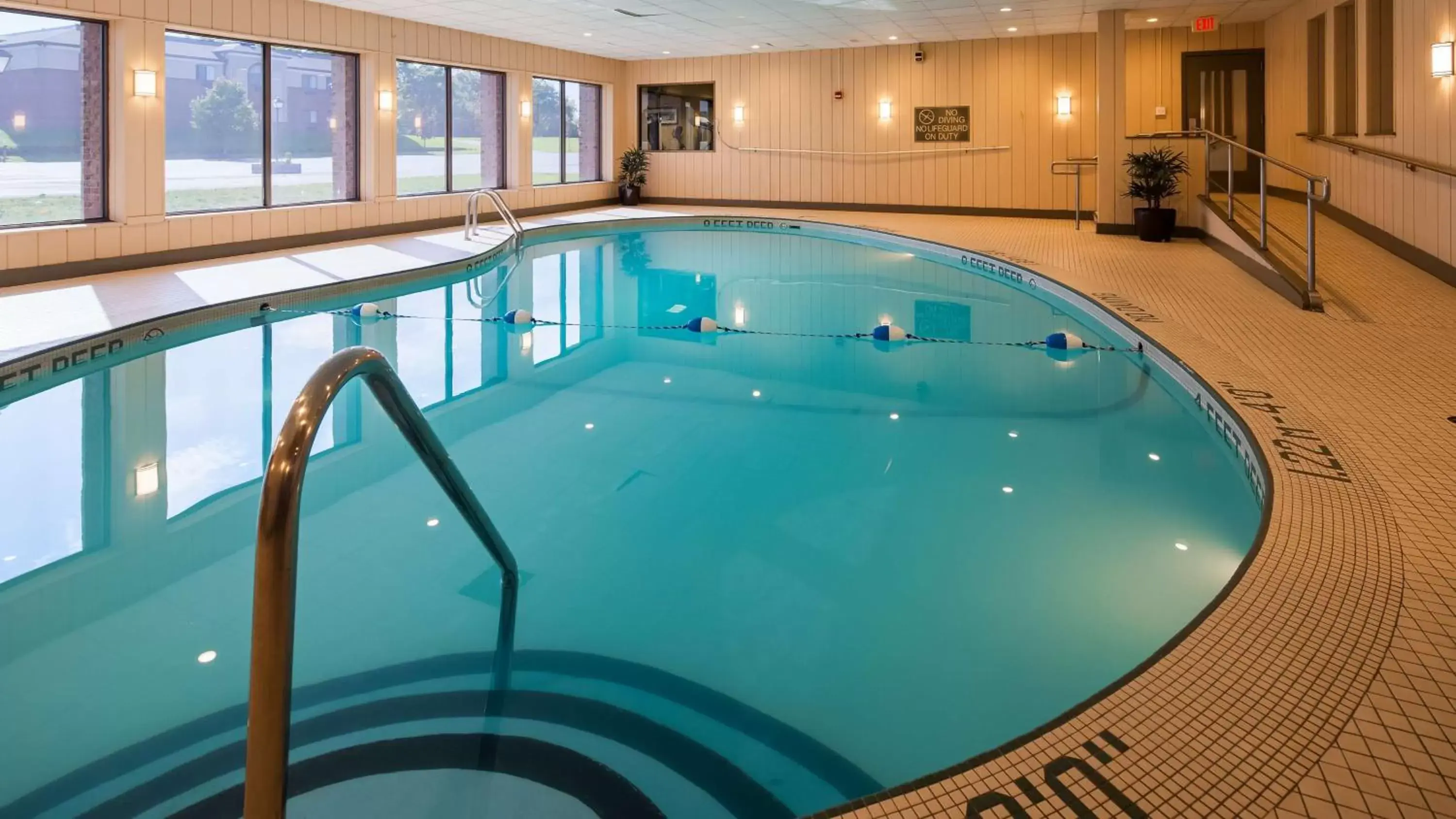 On site, Swimming Pool in Best Western PLUS Lockport