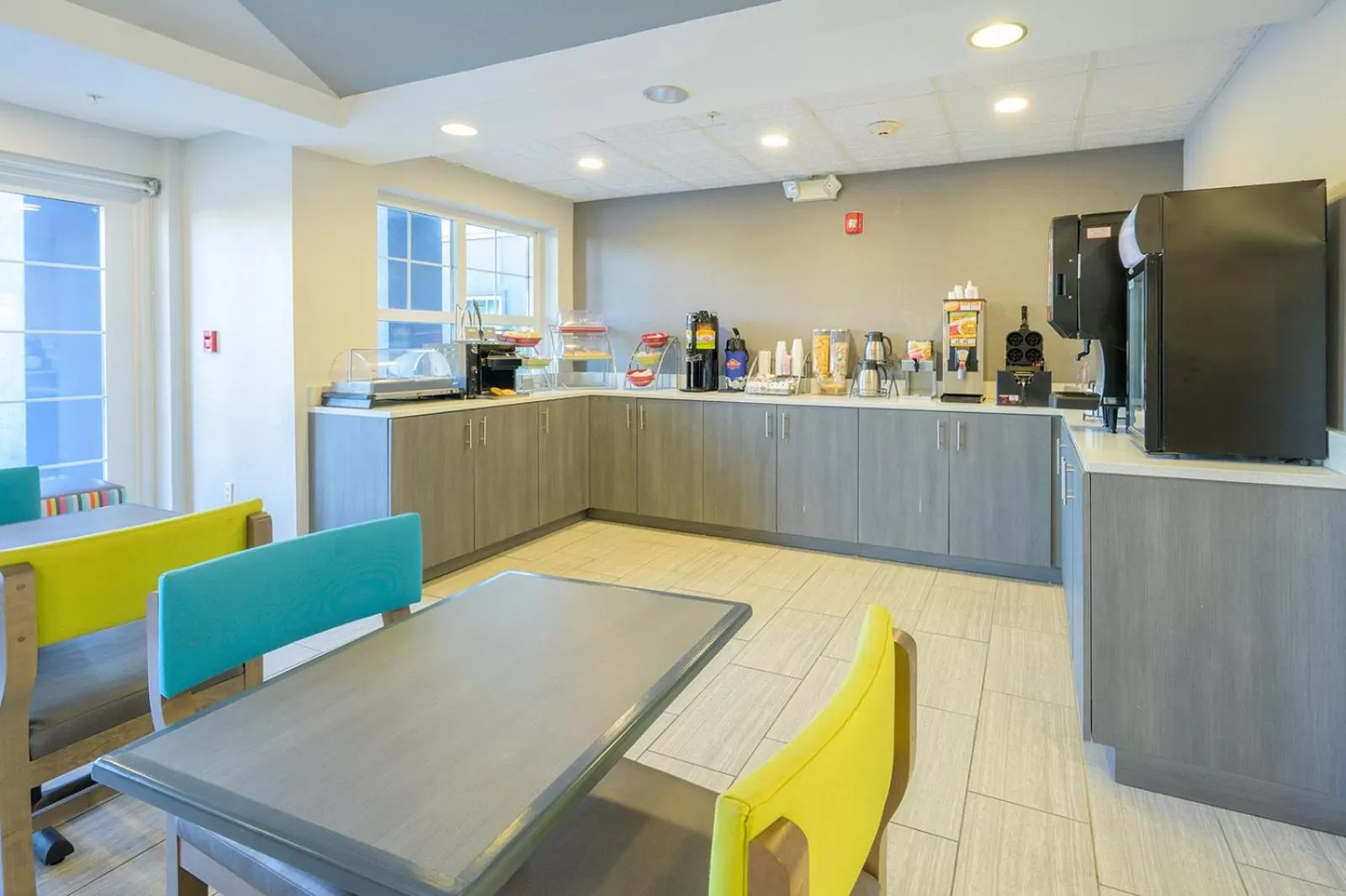 Seating area in Hawthorn Extended Stay by Wyndham Panama City Beach