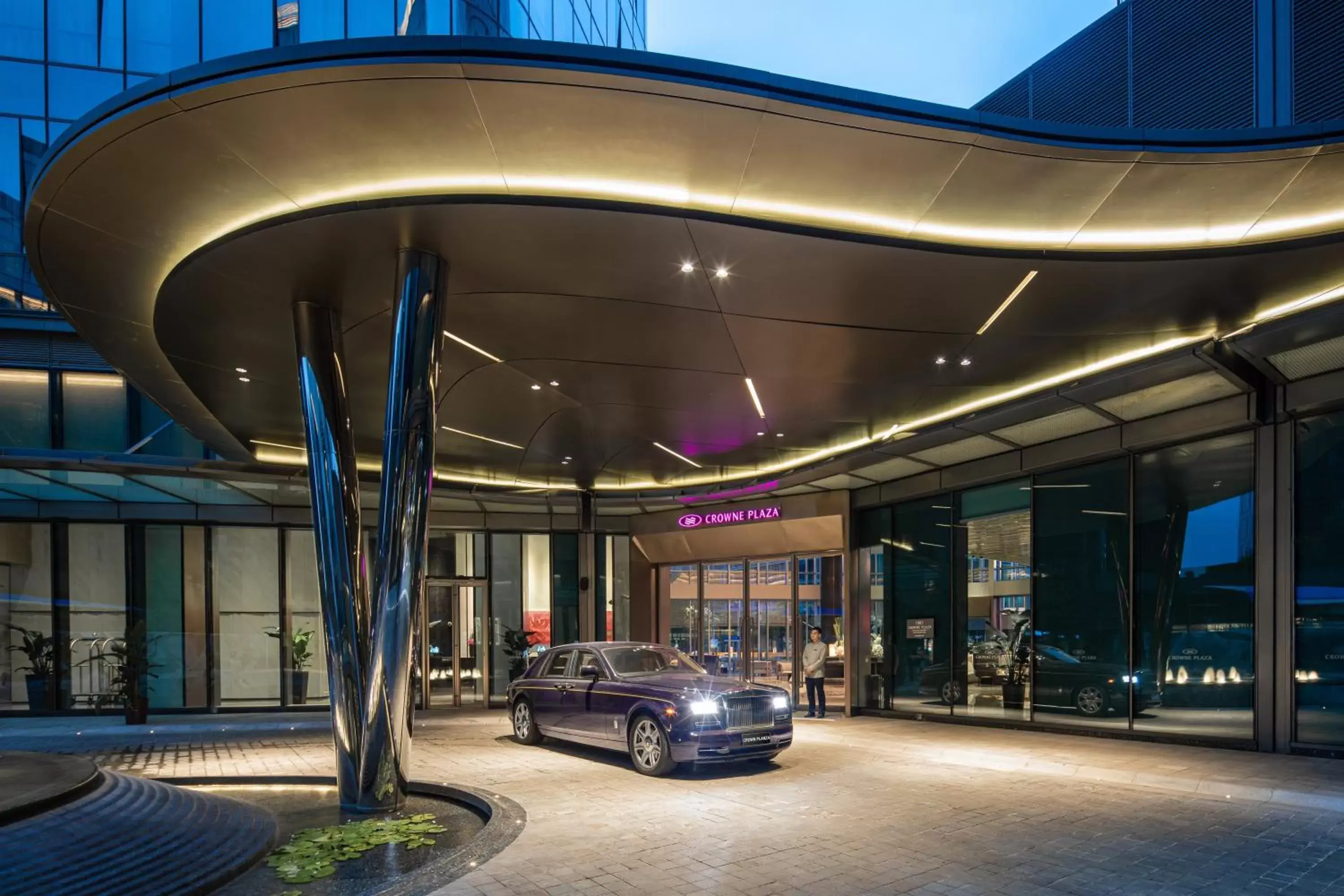 Property building in Crowne Plaza Shanghai Hongqiao, an IHG Hotel