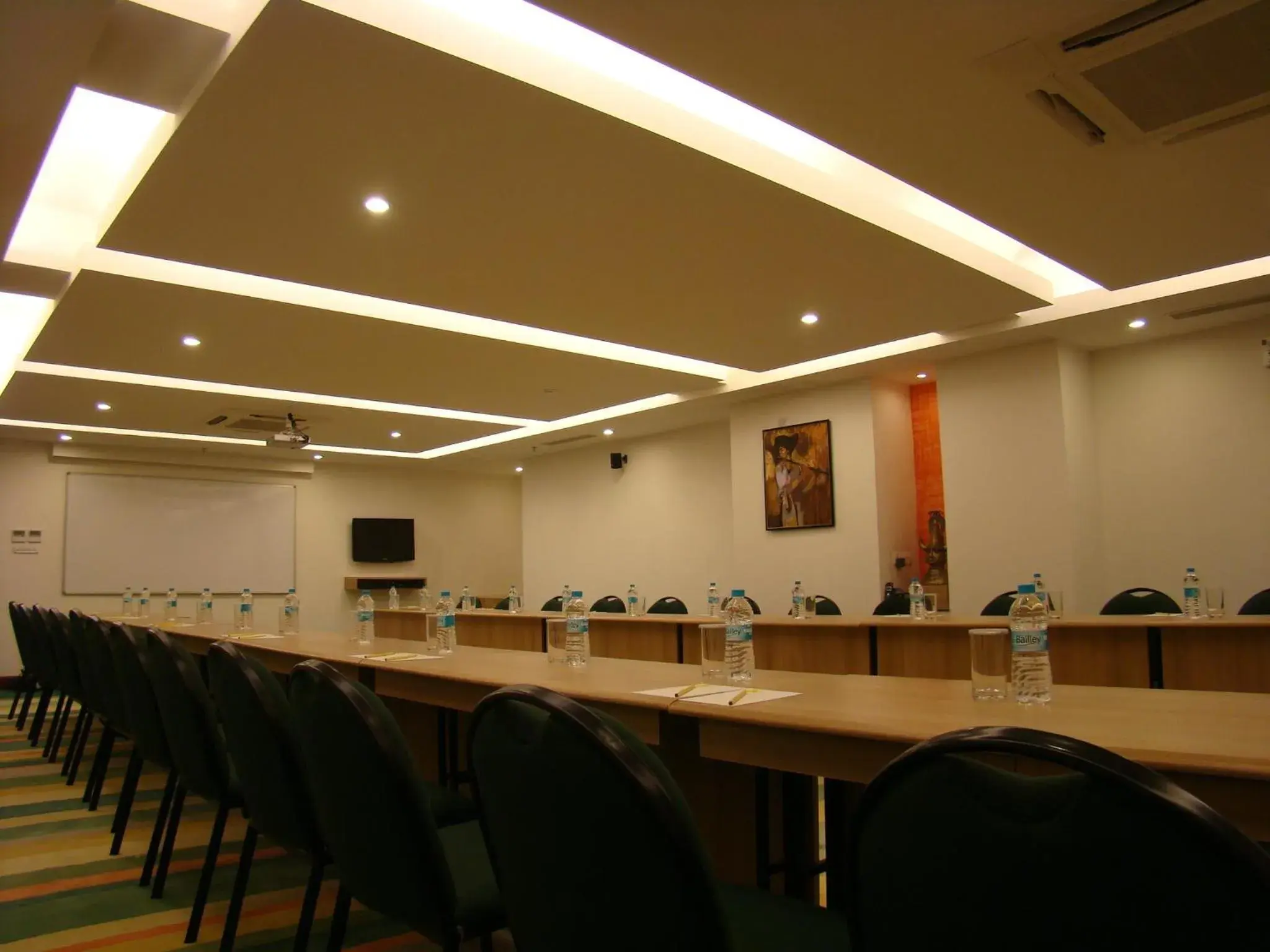 Business facilities in Lemon Tree Hotel Chennai