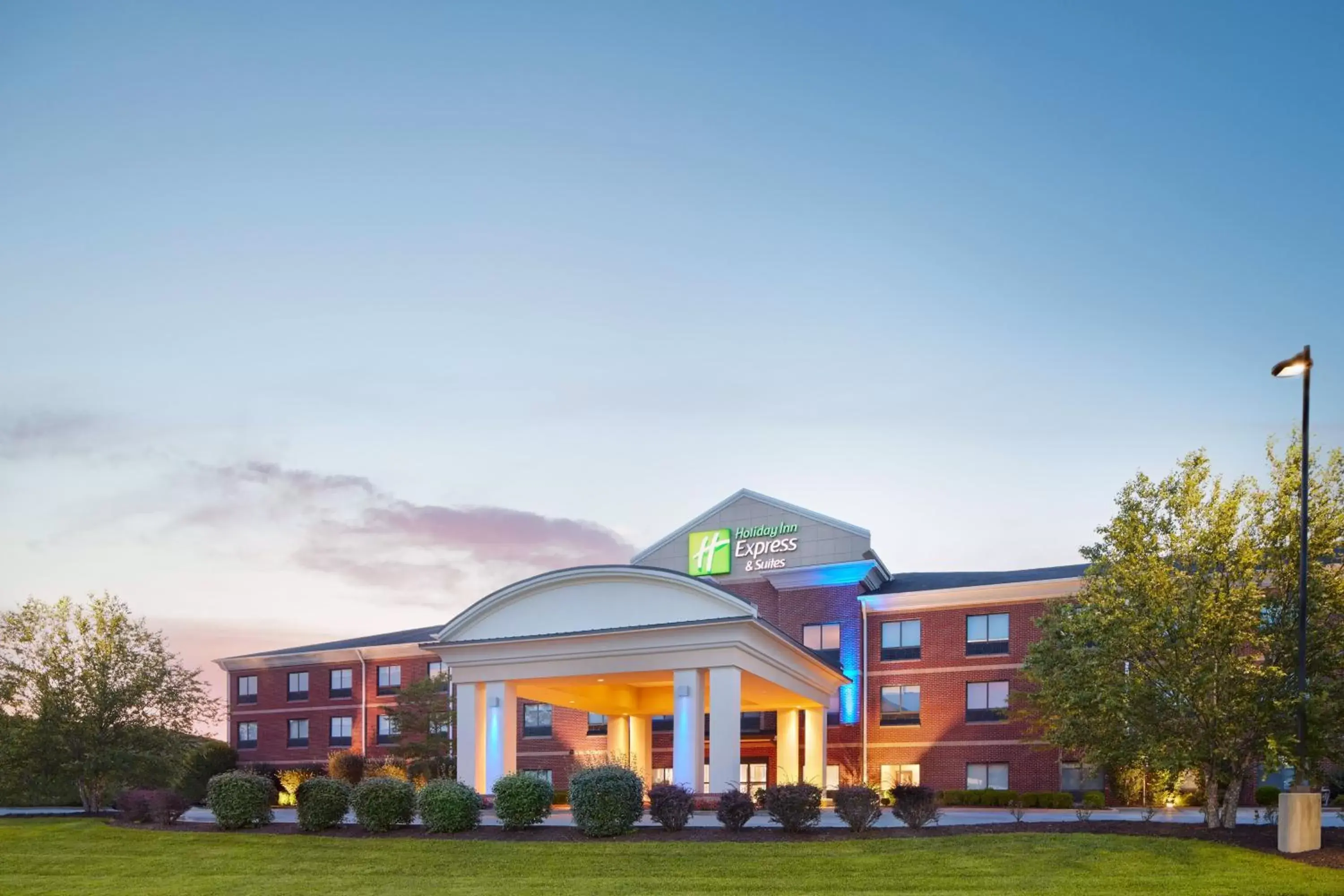 Property Building in Holiday Inn Express & Suites Bridgeport, an IHG Hotel
