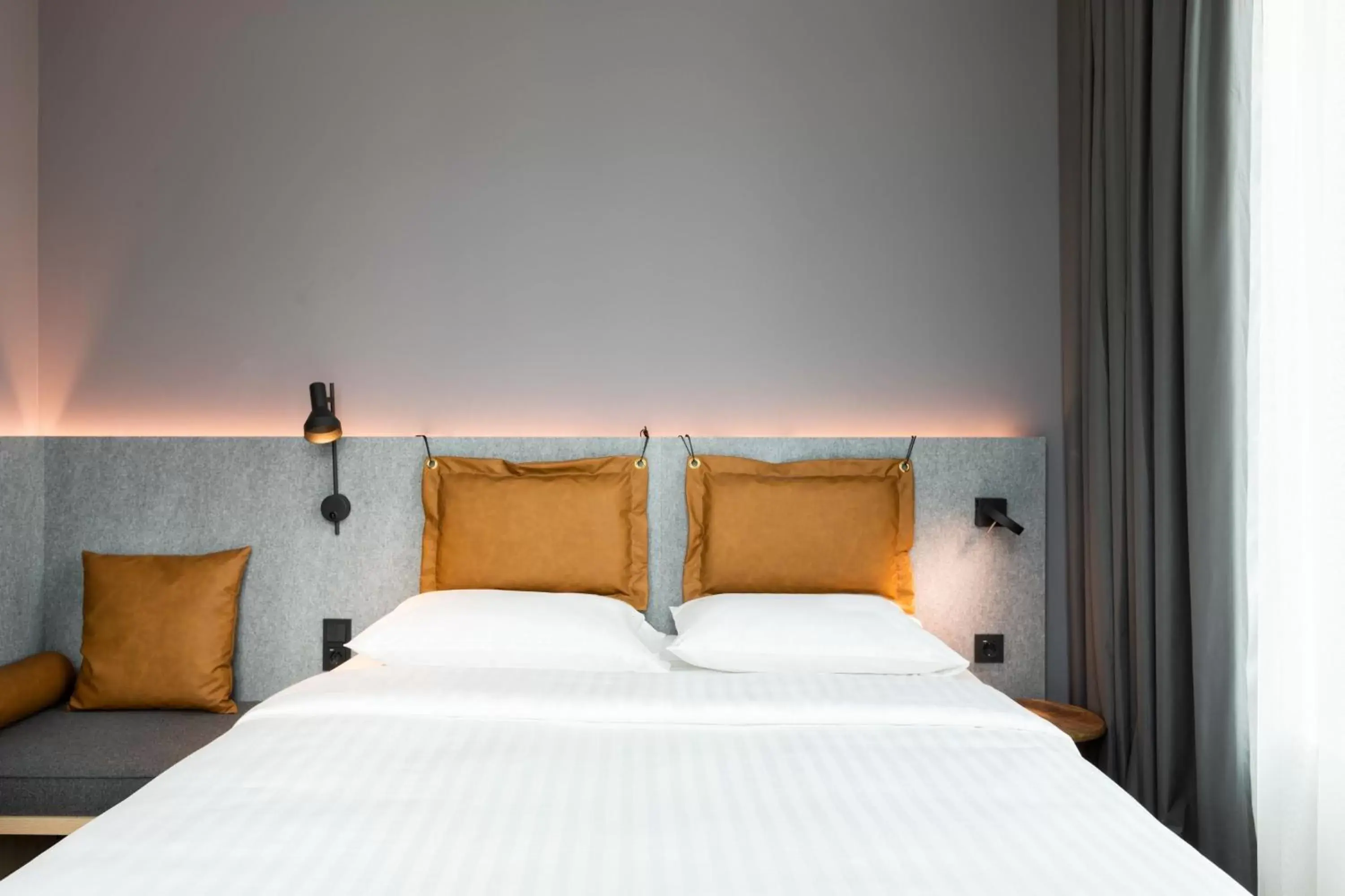 Photo of the whole room, Bed in Moxy Wuerzburg