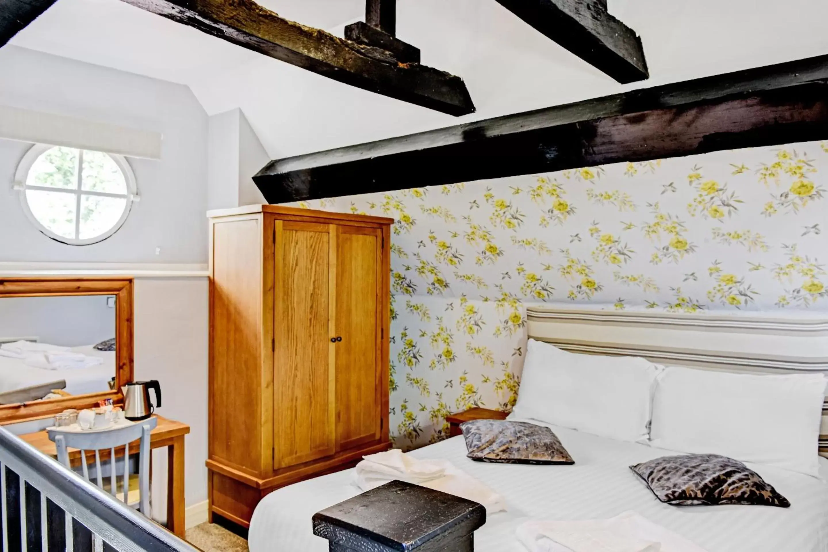 Bedroom, Bed in OYO Dovecote Hotel