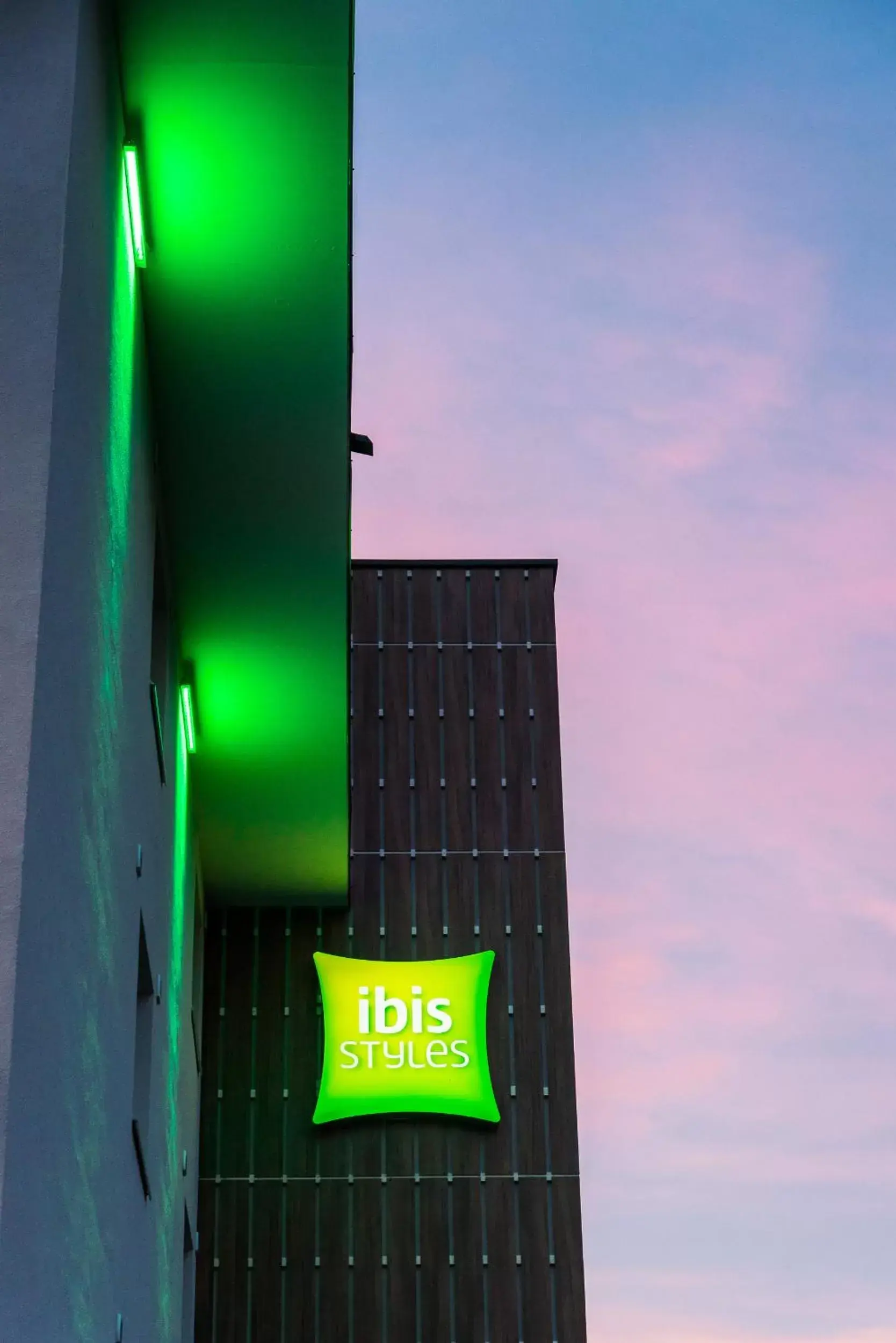 Property logo or sign, TV/Entertainment Center in Ibis Styles Sallanches Pays du Mont-Blanc