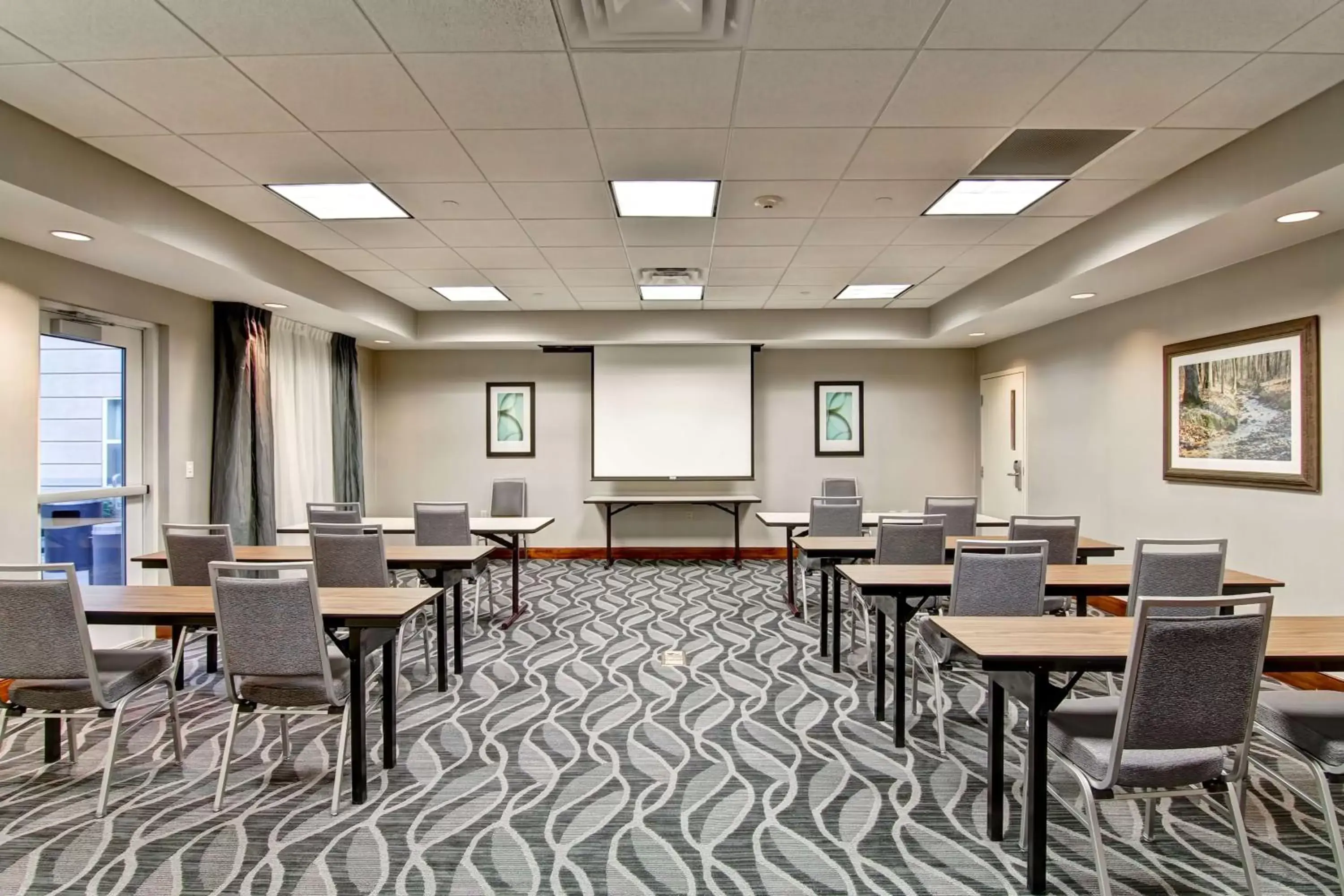 Meeting/conference room in Homewood Suites by Hilton Bentonville-Rogers