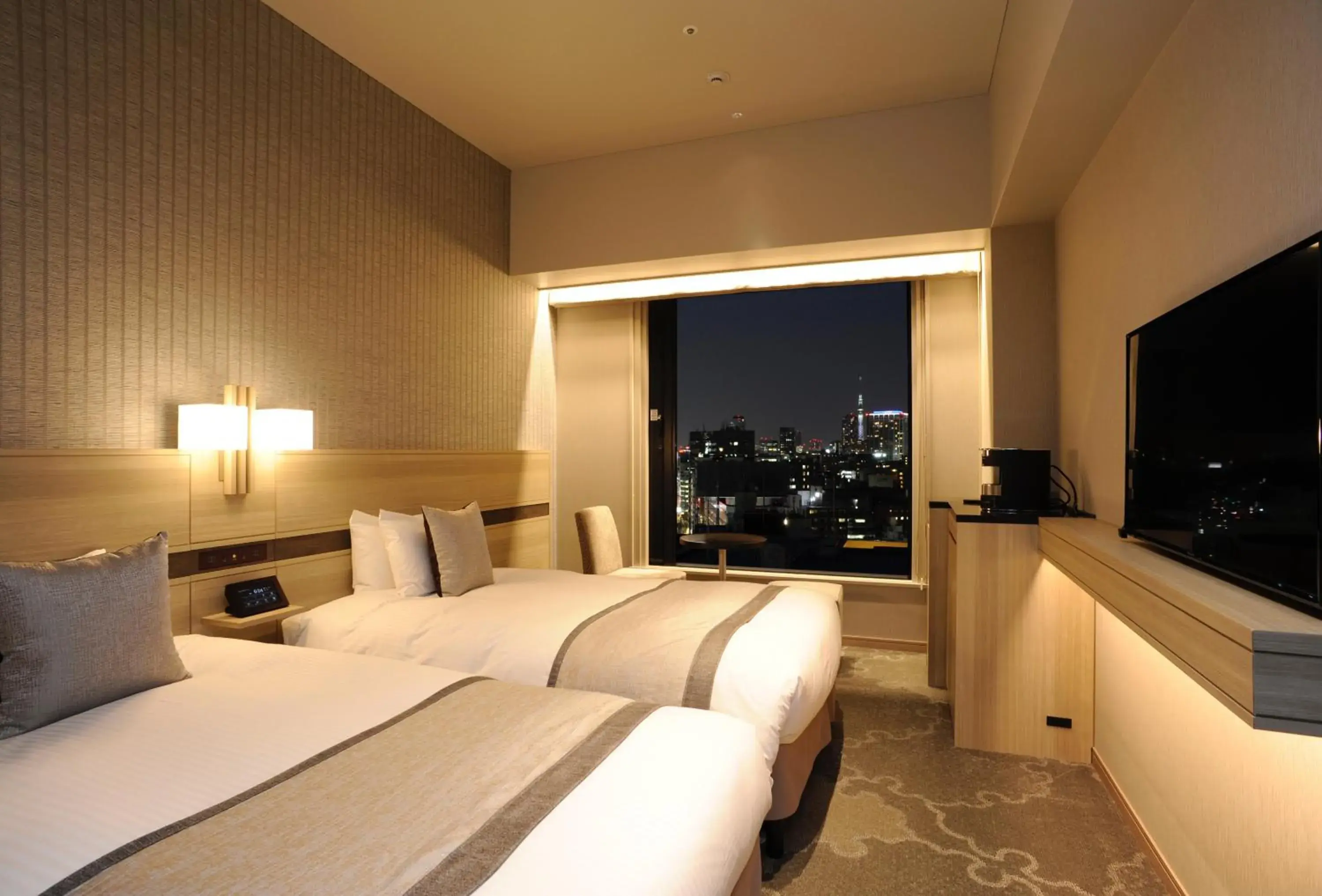 Bed in Hotel Keihan Tsukiji Ginza Grande