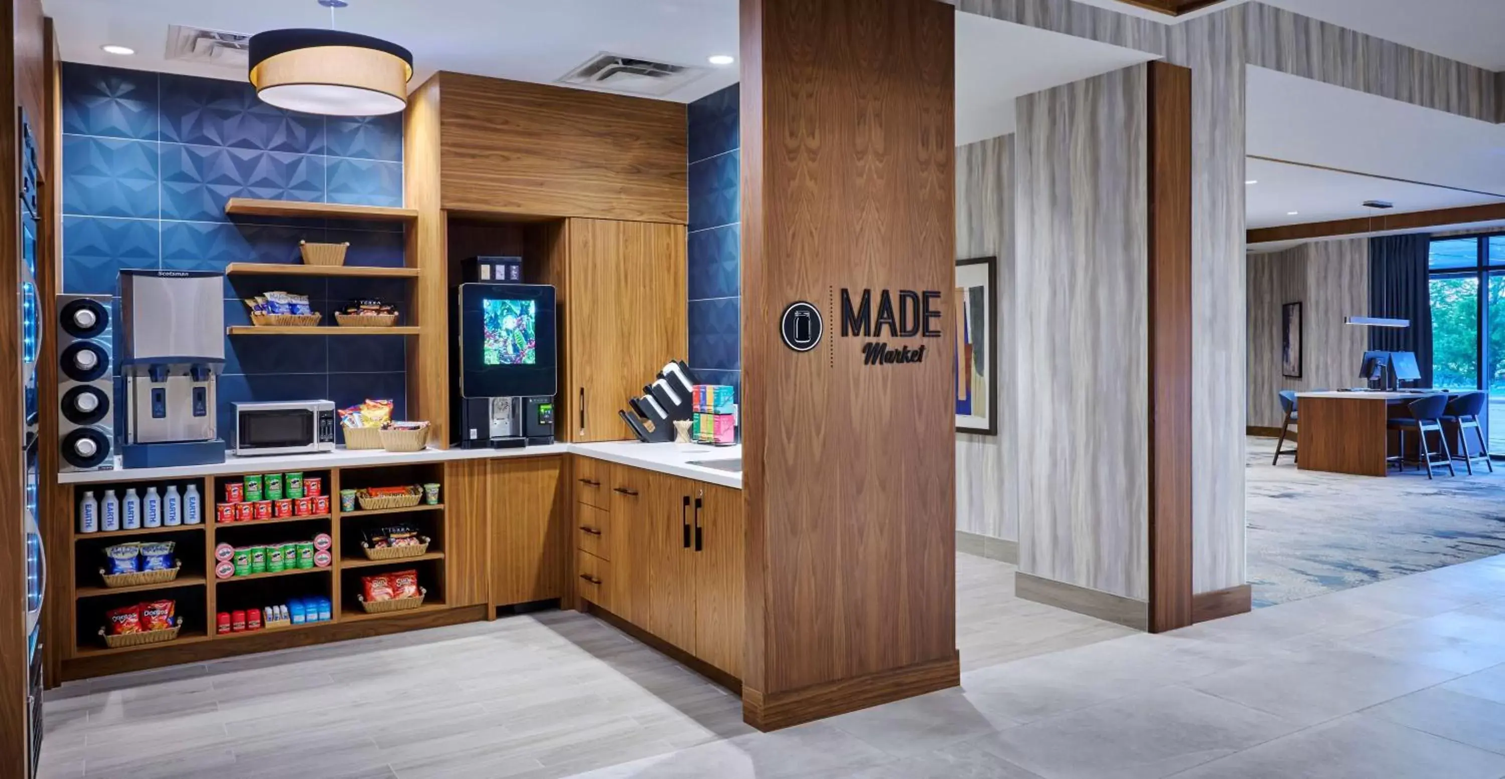 Restaurant/places to eat in DoubleTree by Hilton Windsor, ON Restaurant/places to eat in DoubleTree by Hilton Windsor, ON