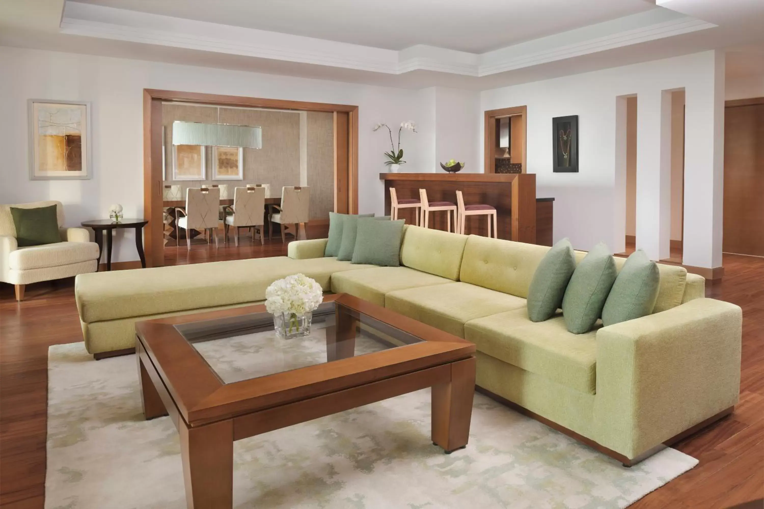 Living room, Seating Area in Mövenpick Hotel Jumeirah Beach