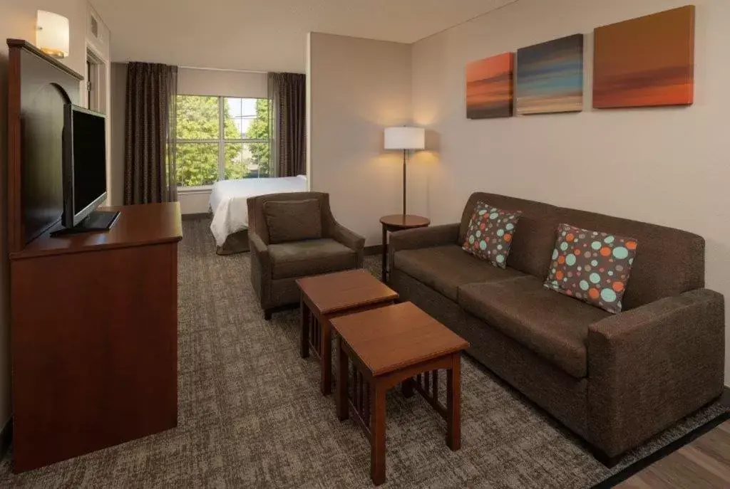 Living room, Seating Area in Staybridge Suites Denver Tech Center, an IHG Hotel