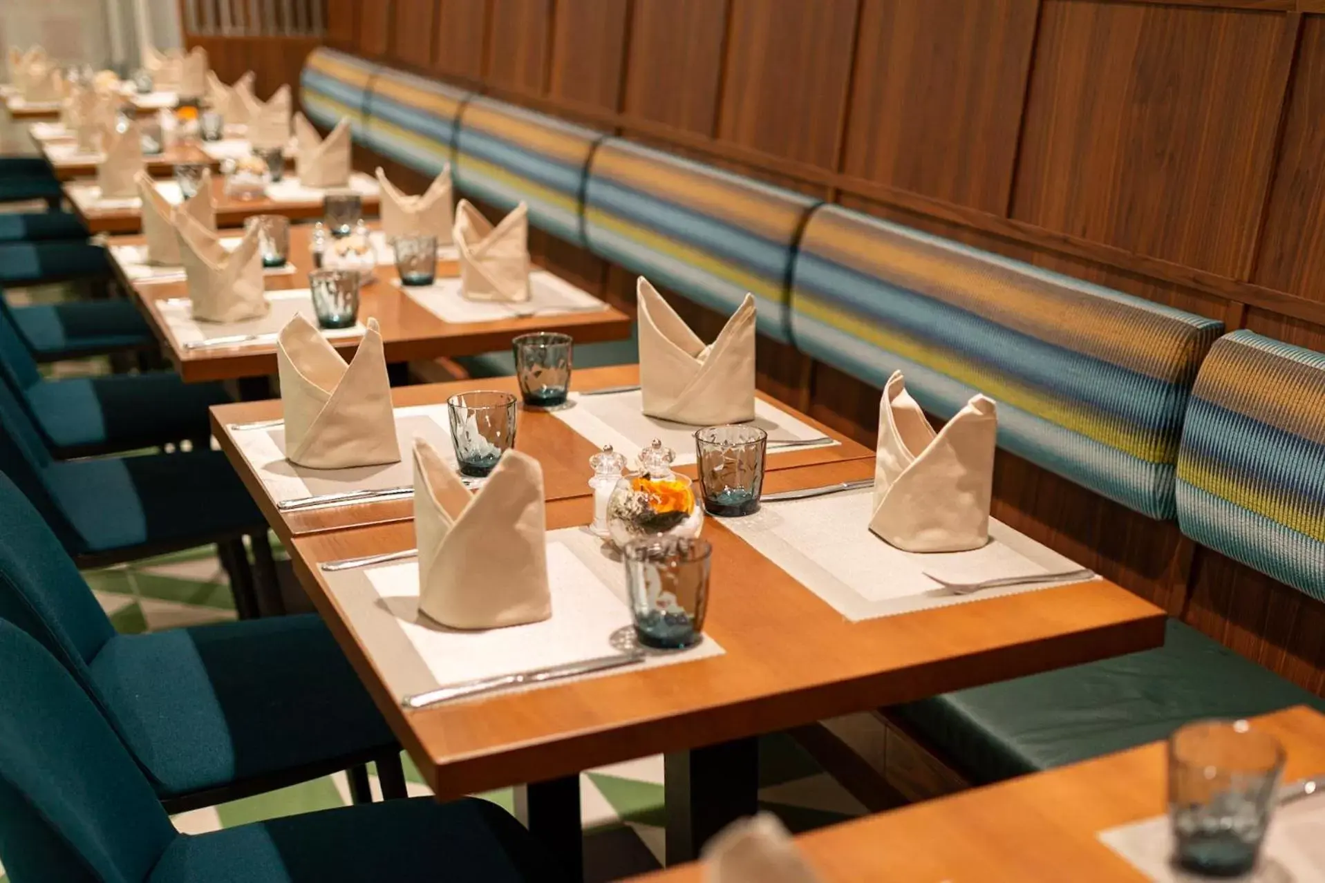 Restaurant/places to eat in Hotel Europa Restaurant/places to eat in Hotel Europa