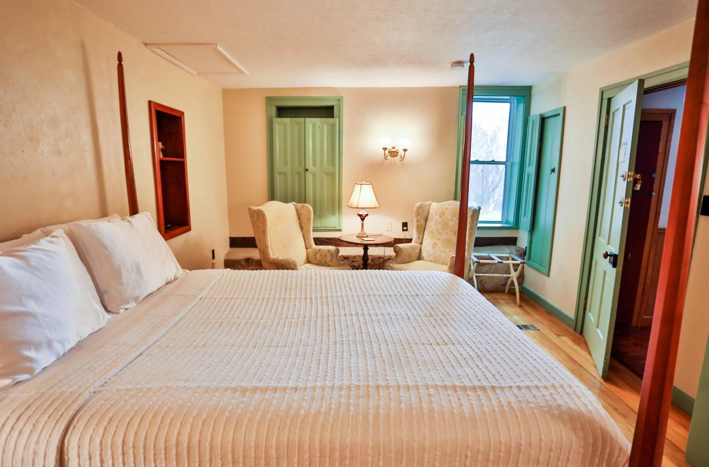 Bed in Baneberry Meadows B&B