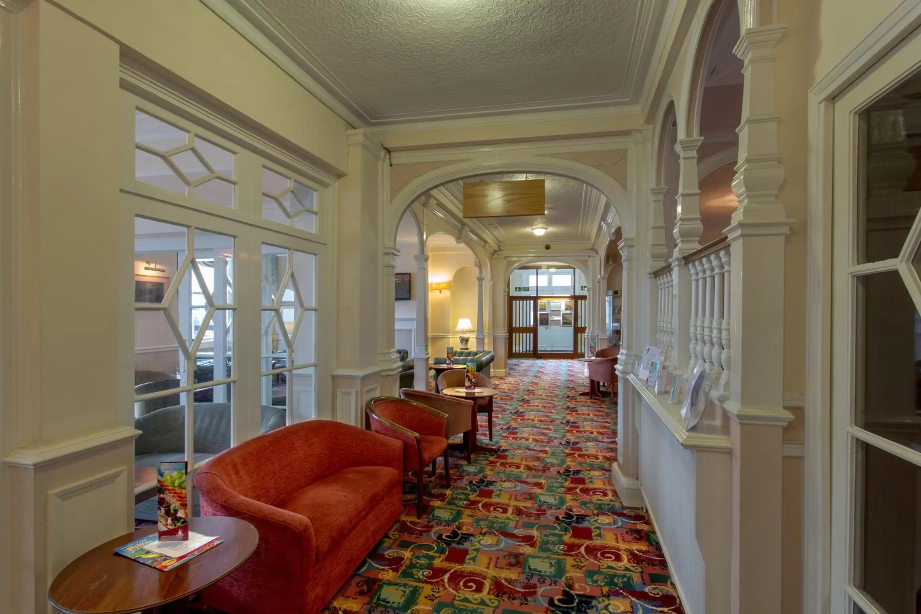 Lounge or bar in Clifton Hotel