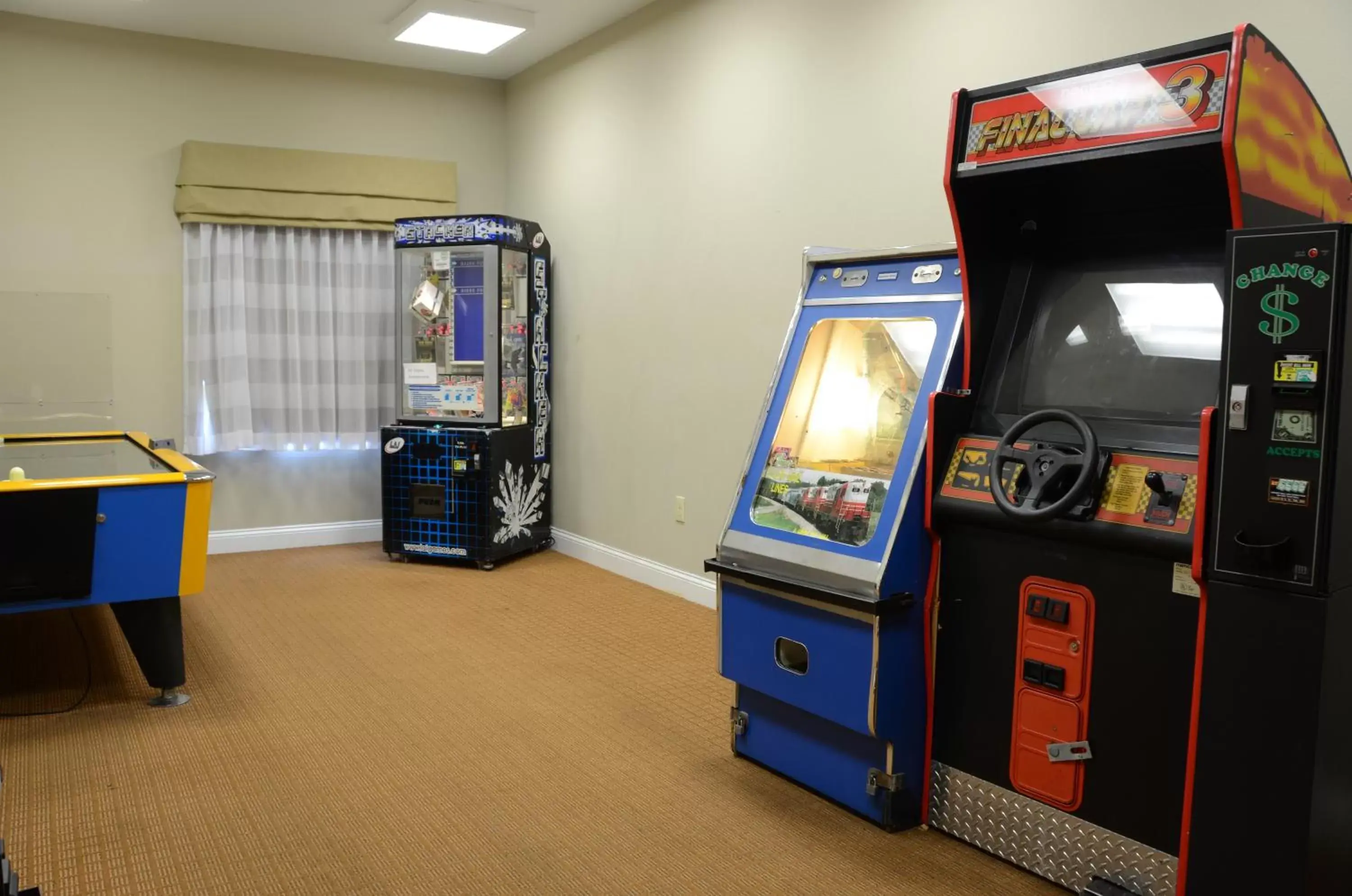 Game Room, Casino in Sleep Inn & Suites Cave City