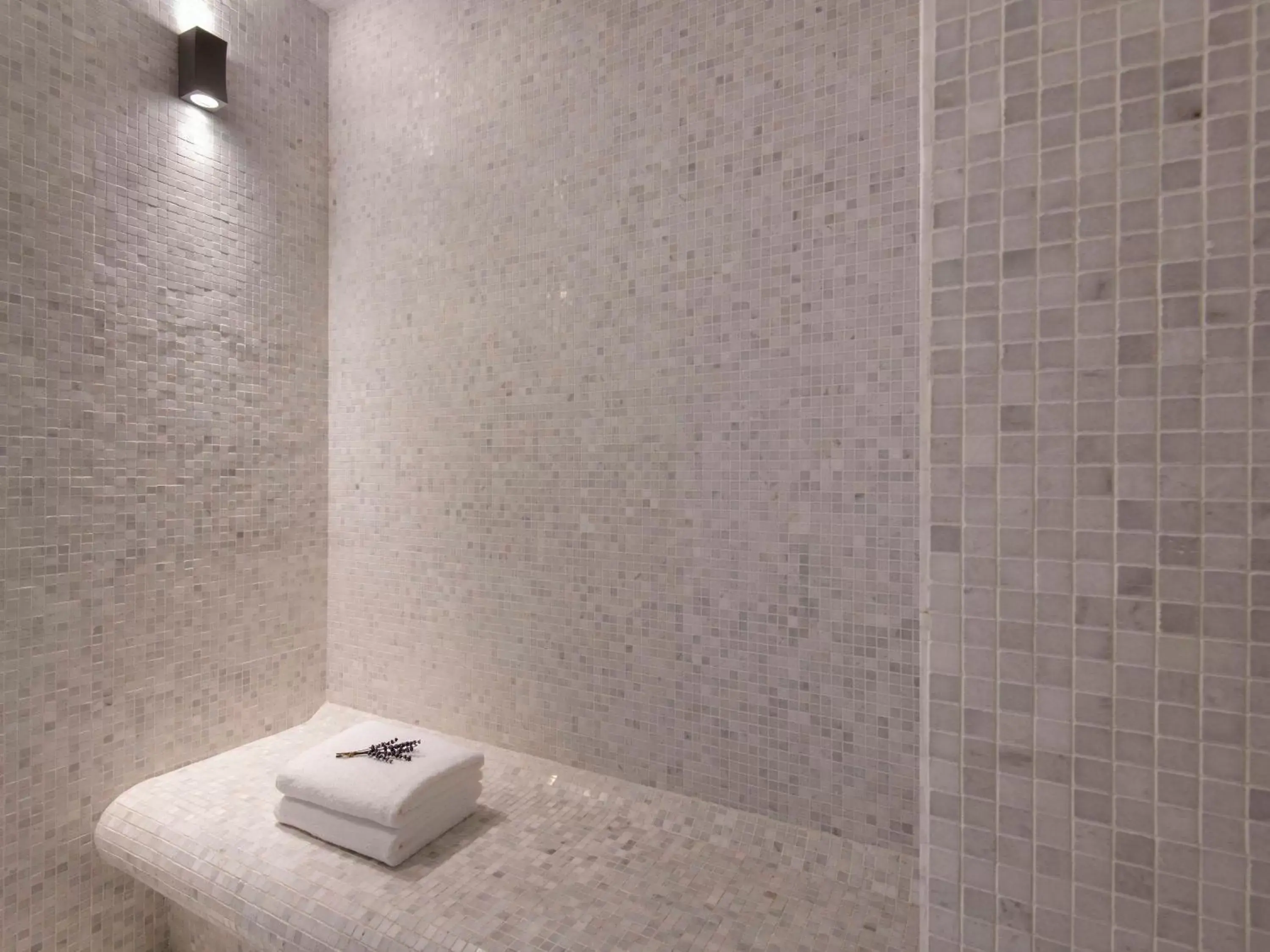 Spa and wellness centre/facilities, Bathroom in Swissotel Living Jeddah