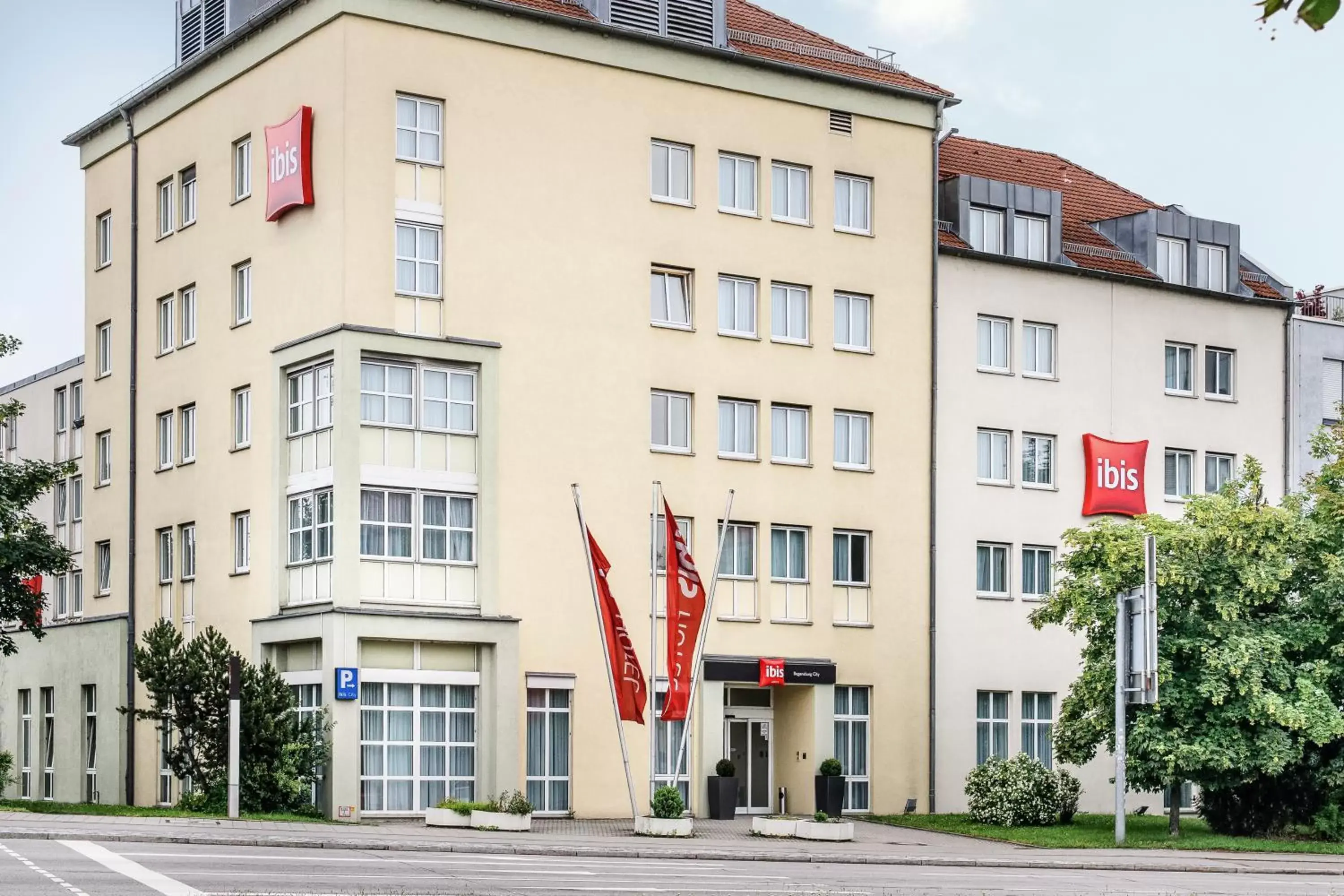 Property Building in ibis Hotel Regensburg City