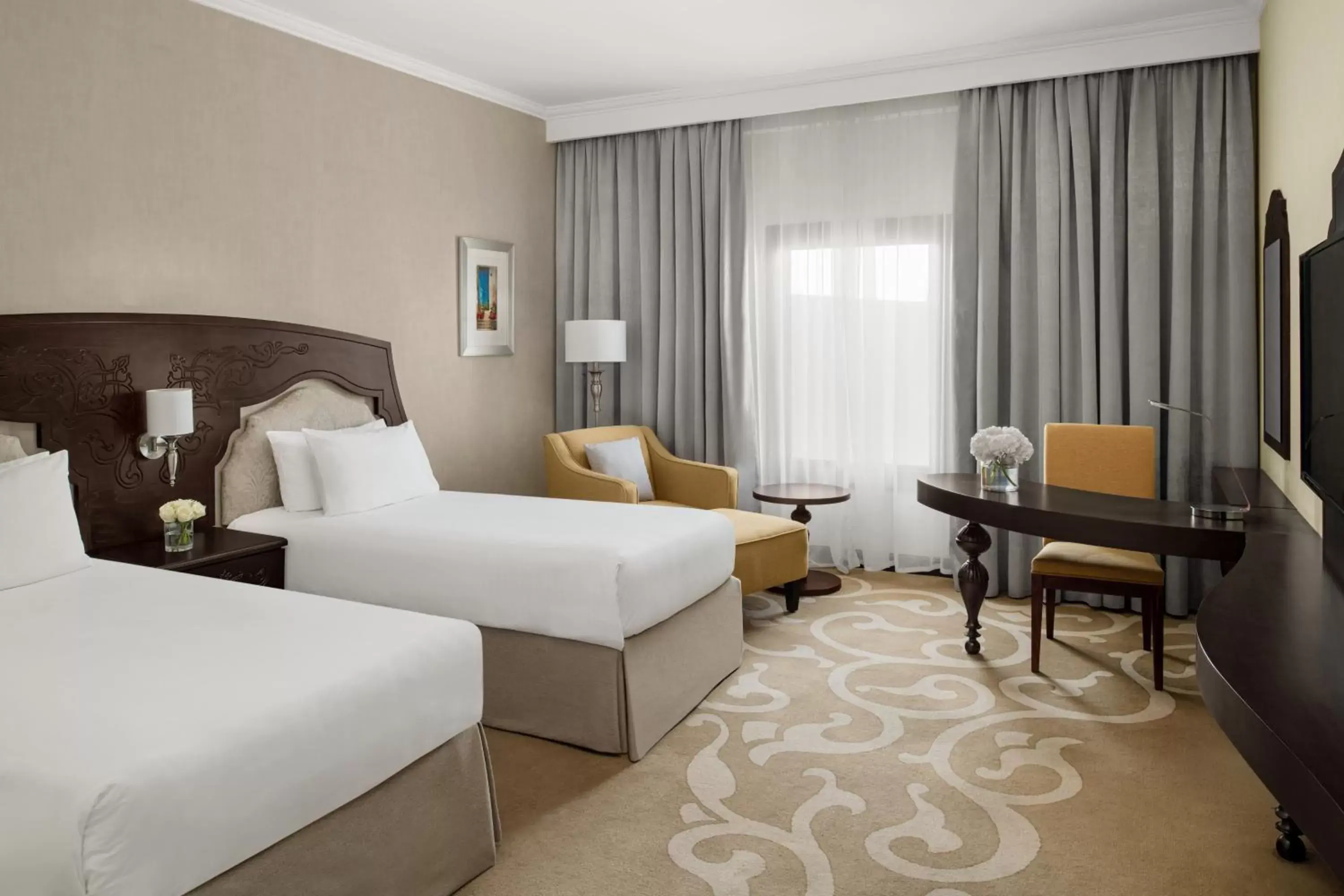 Photo of the whole room, Bed in Crowne Plaza Riyadh Al Waha, an IHG Hotel