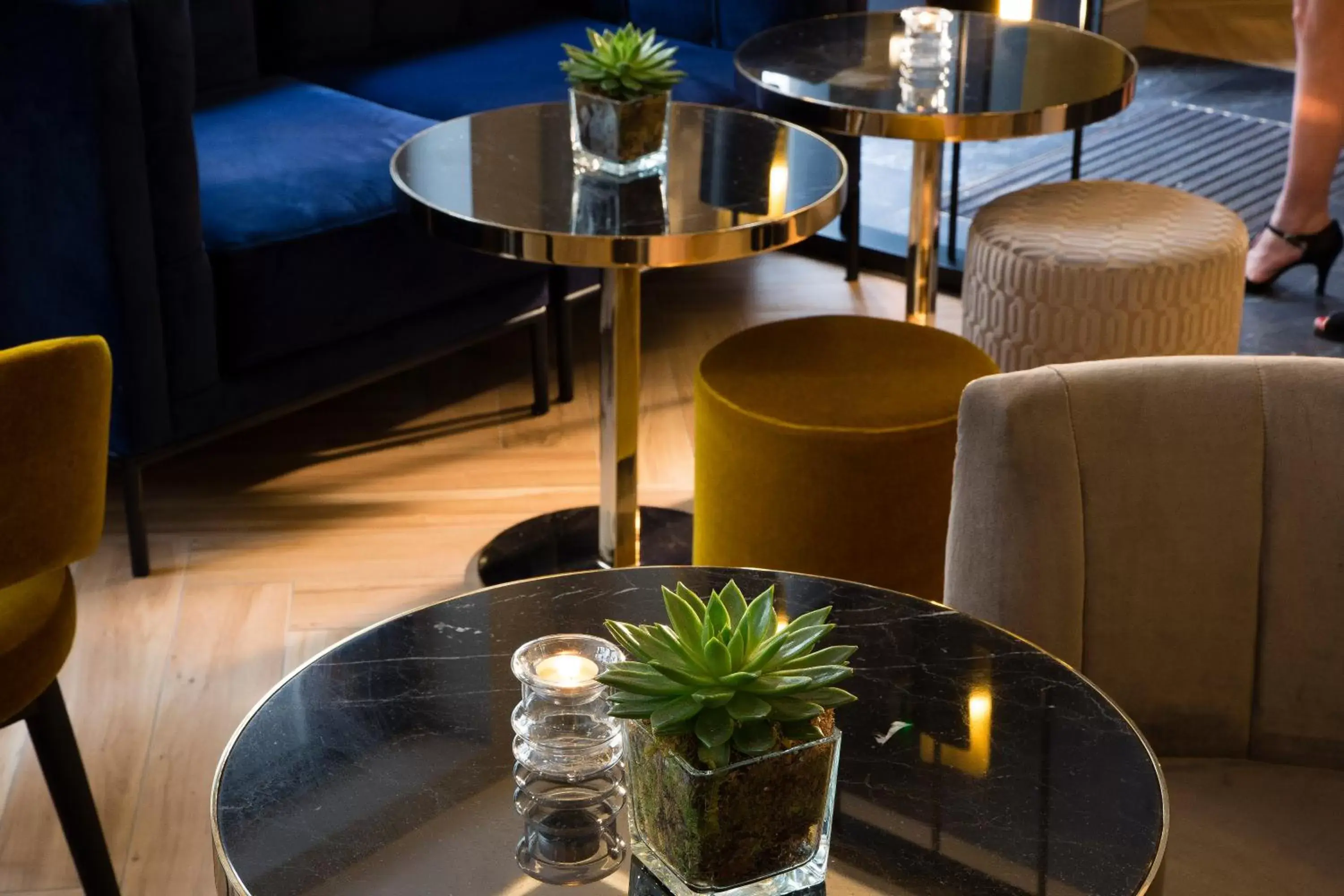 Lobby or reception, Lounge/Bar in Hotel Le 10 BIS