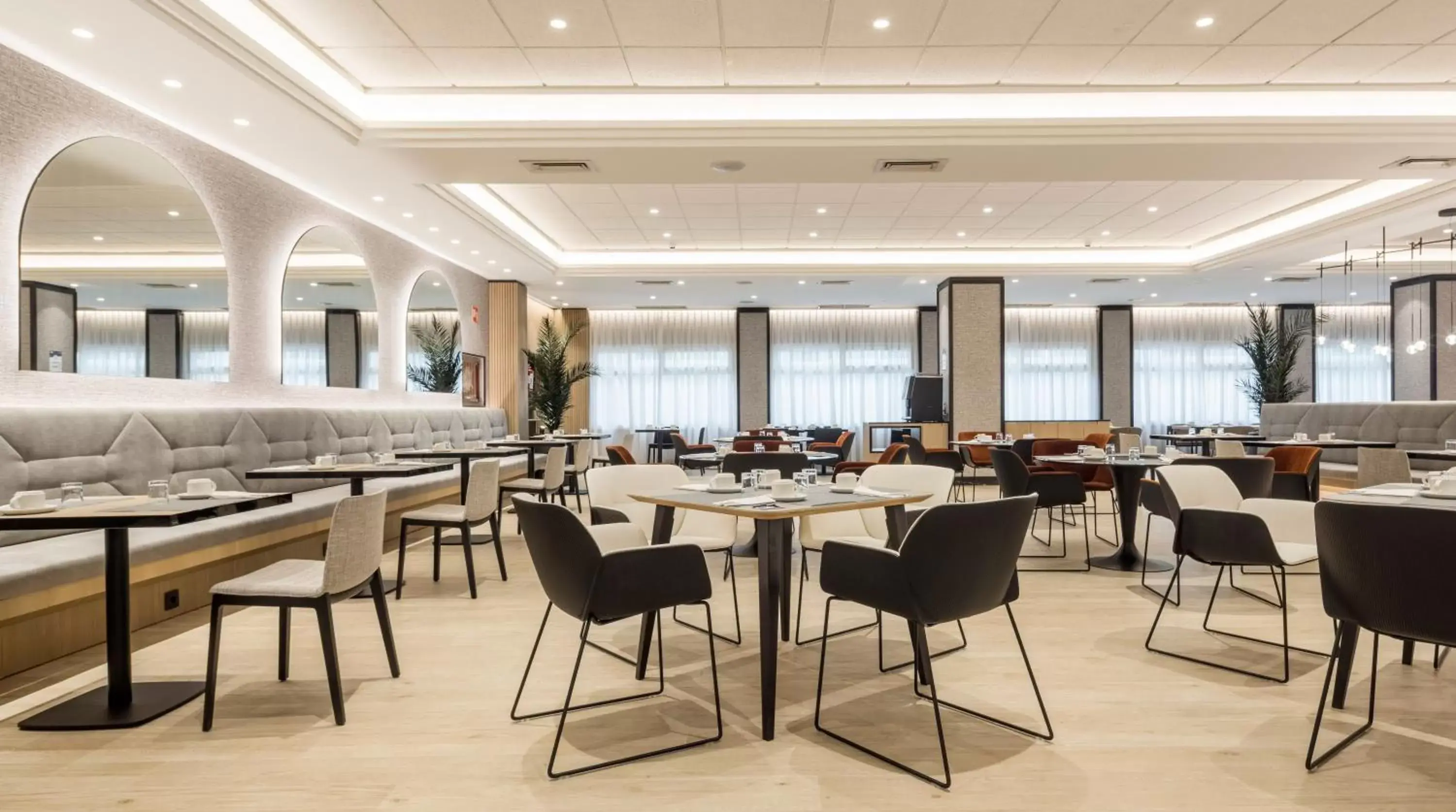 Restaurant/places to eat in Ilunion Alcora Sevilla Restaurant/places to eat in Ilunion Alcora Sevilla