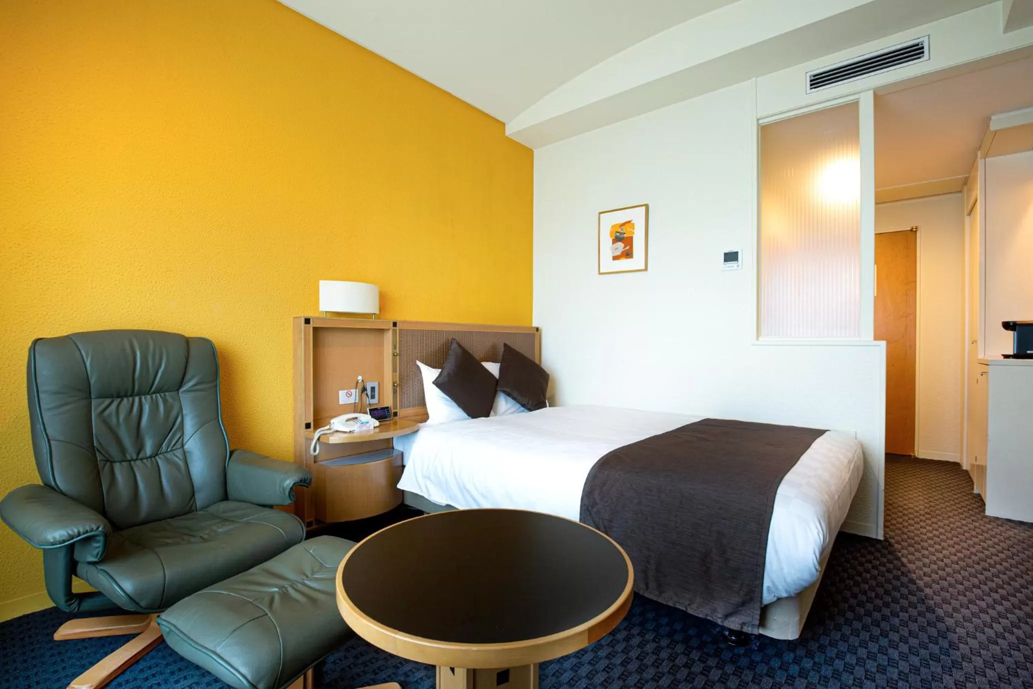 Bed in Hotel Nagoya Garden Palace