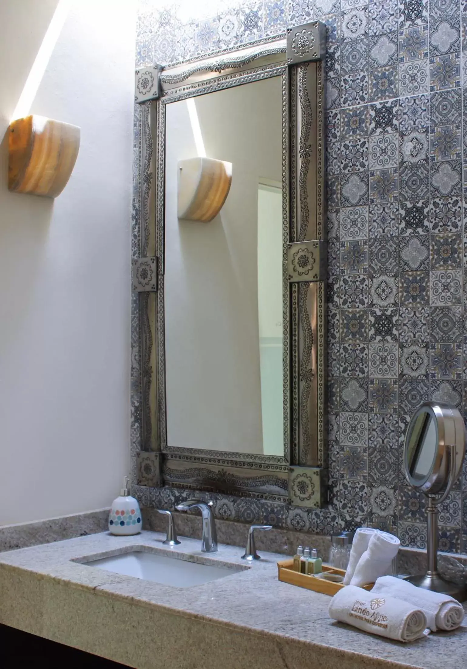 Bathroom in Hotel Lindo Ajijic Bed & Breakfast