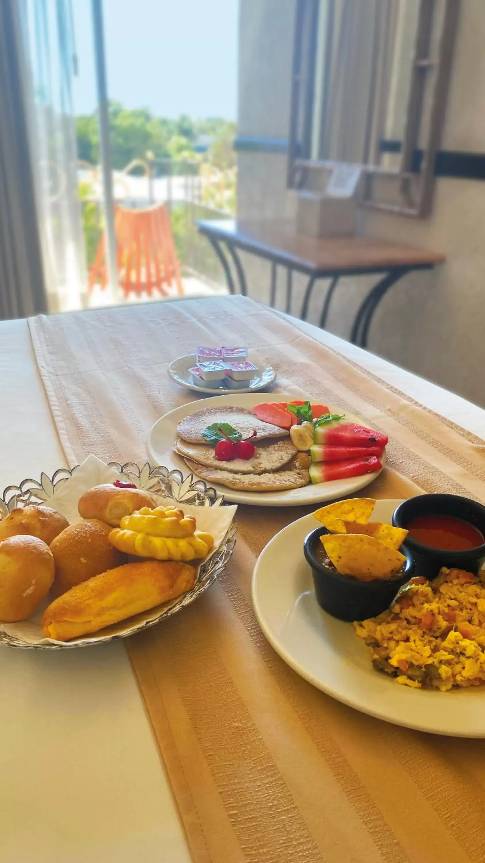 Breakfast in Hotel Palacio Maya