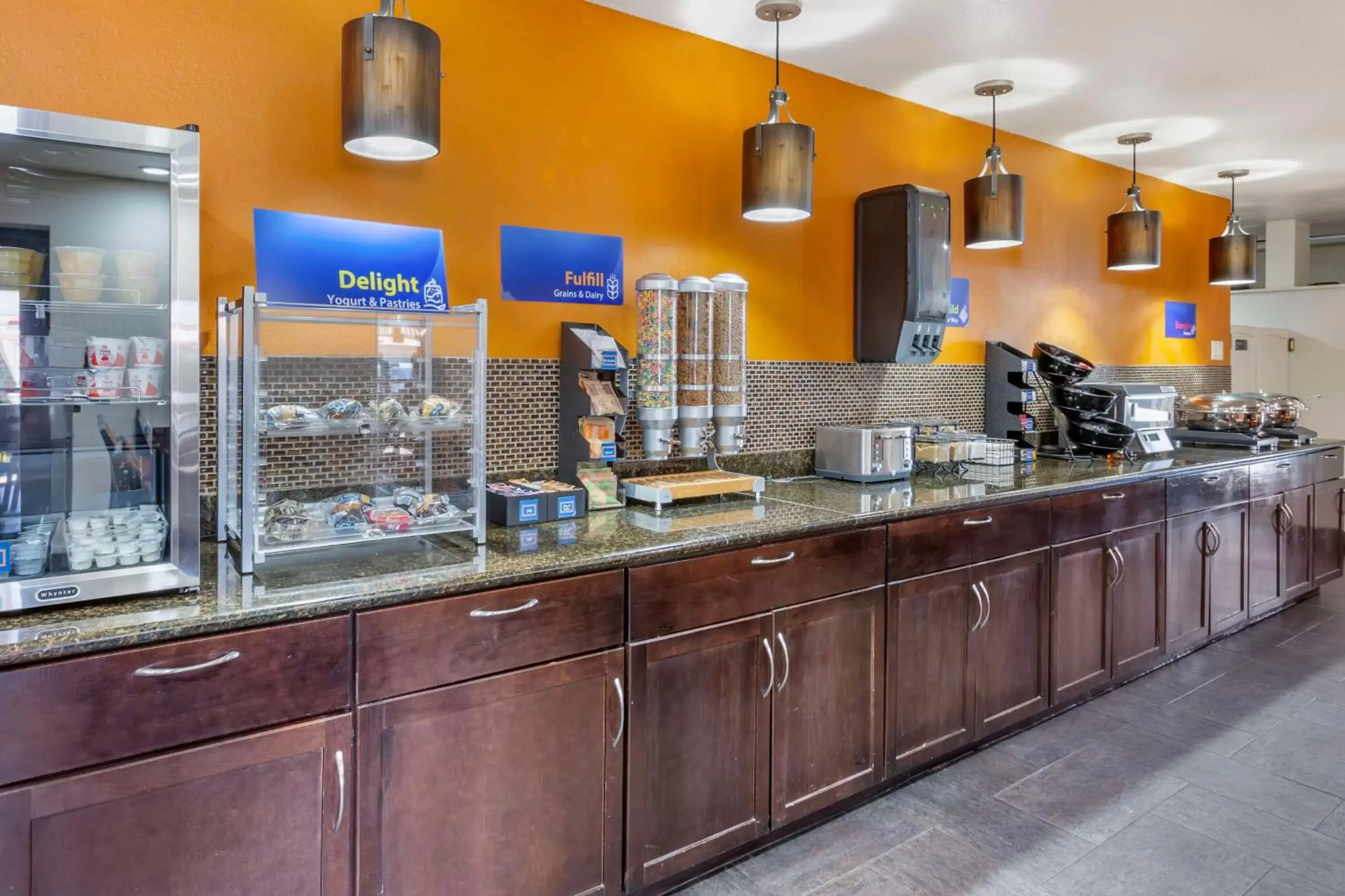 Breakfast in Best Western Arizonian Inn Breakfast in Best Western Arizonian Inn