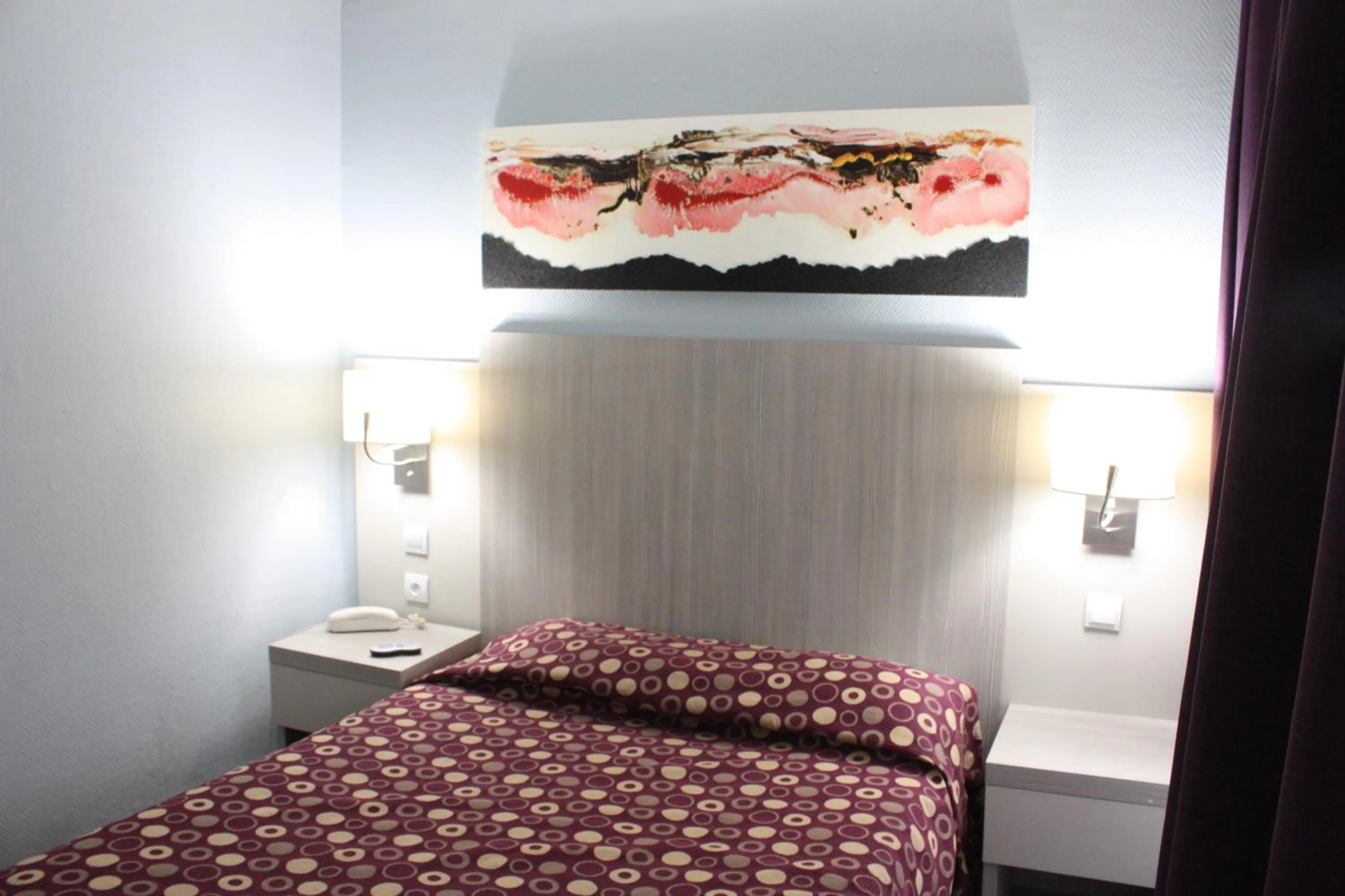 Bed in Hotel Excelsior