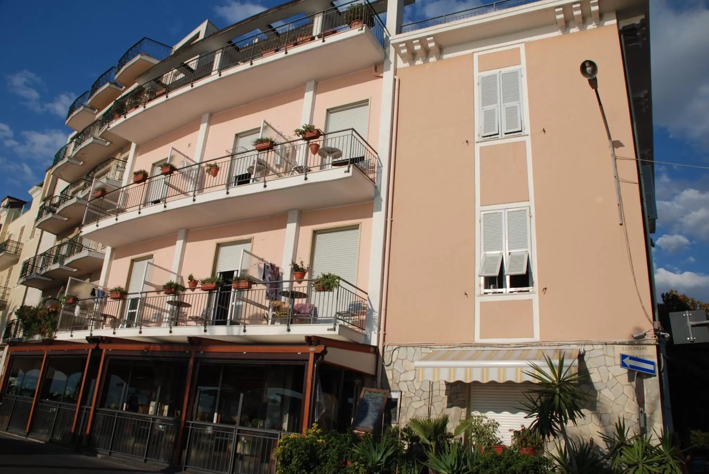 Facade/entrance, Property Building in Albium - Hotel Sul Mare