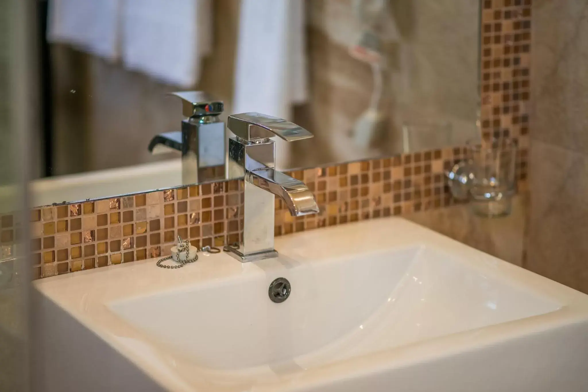 Decorative detail, Bathroom in Caribbean Diamond Boutique Hotel