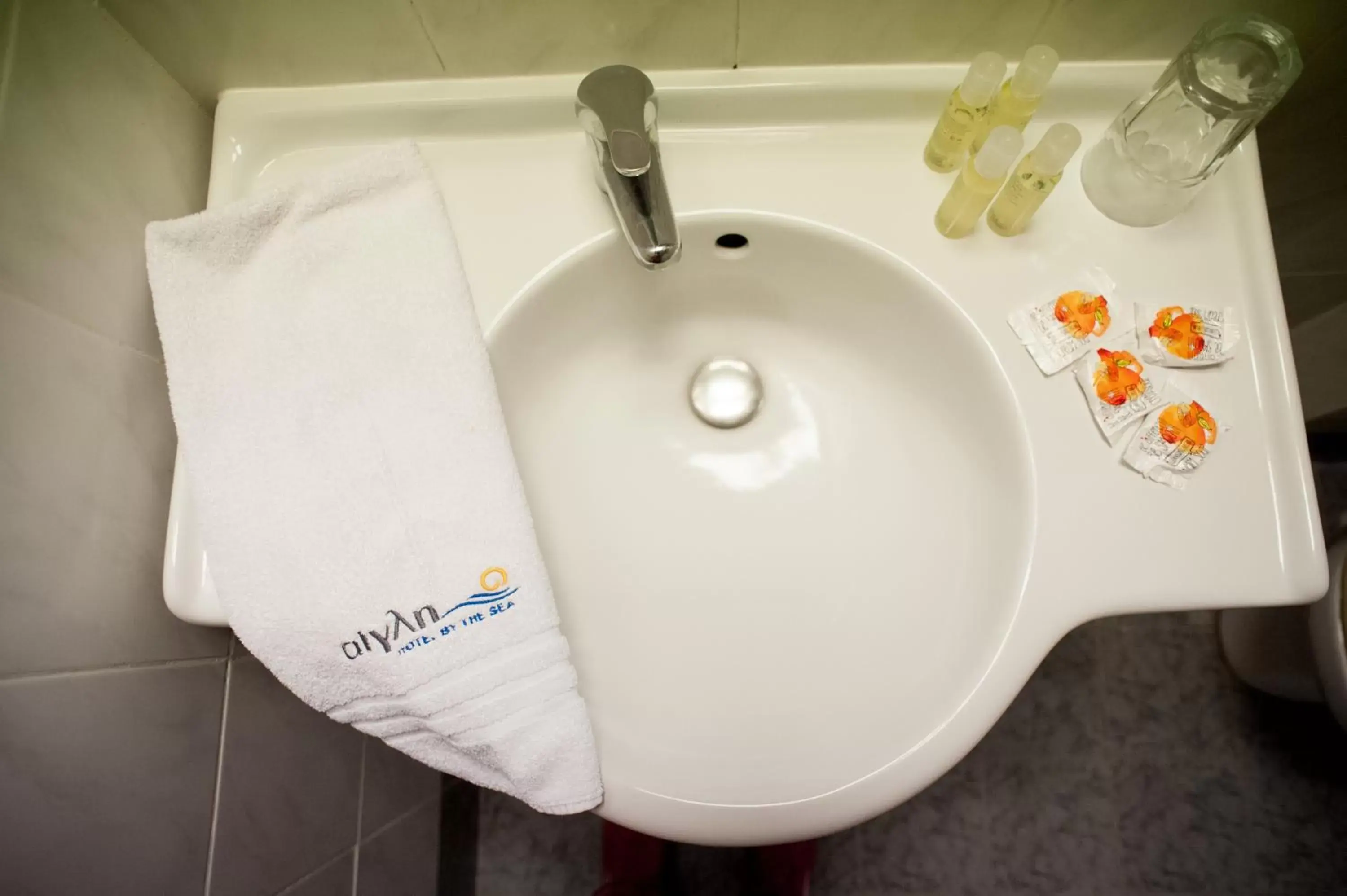 Bathroom in Hotel Aigli
