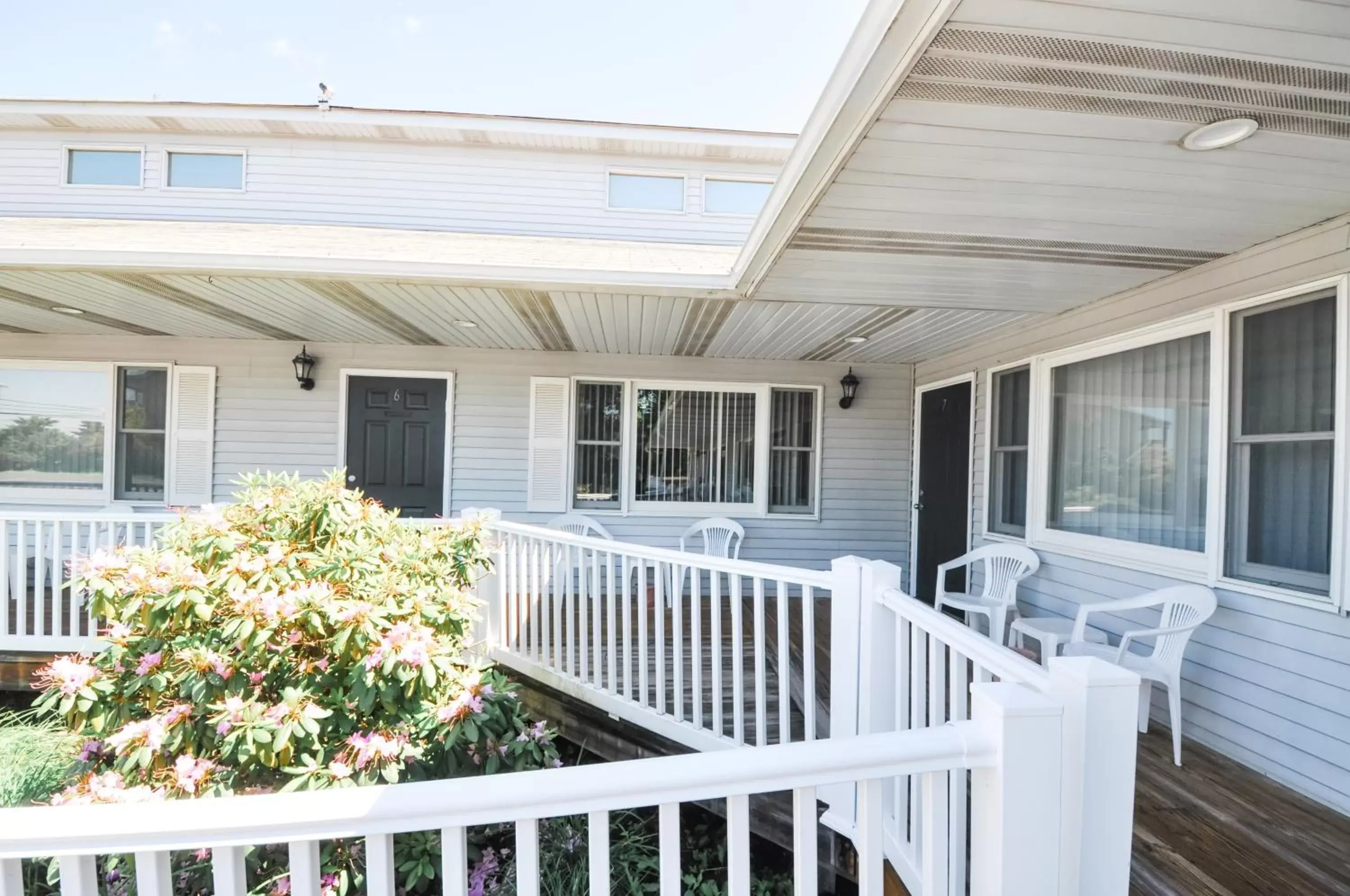 Patio, Balcony/Terrace in East Shore Lodging