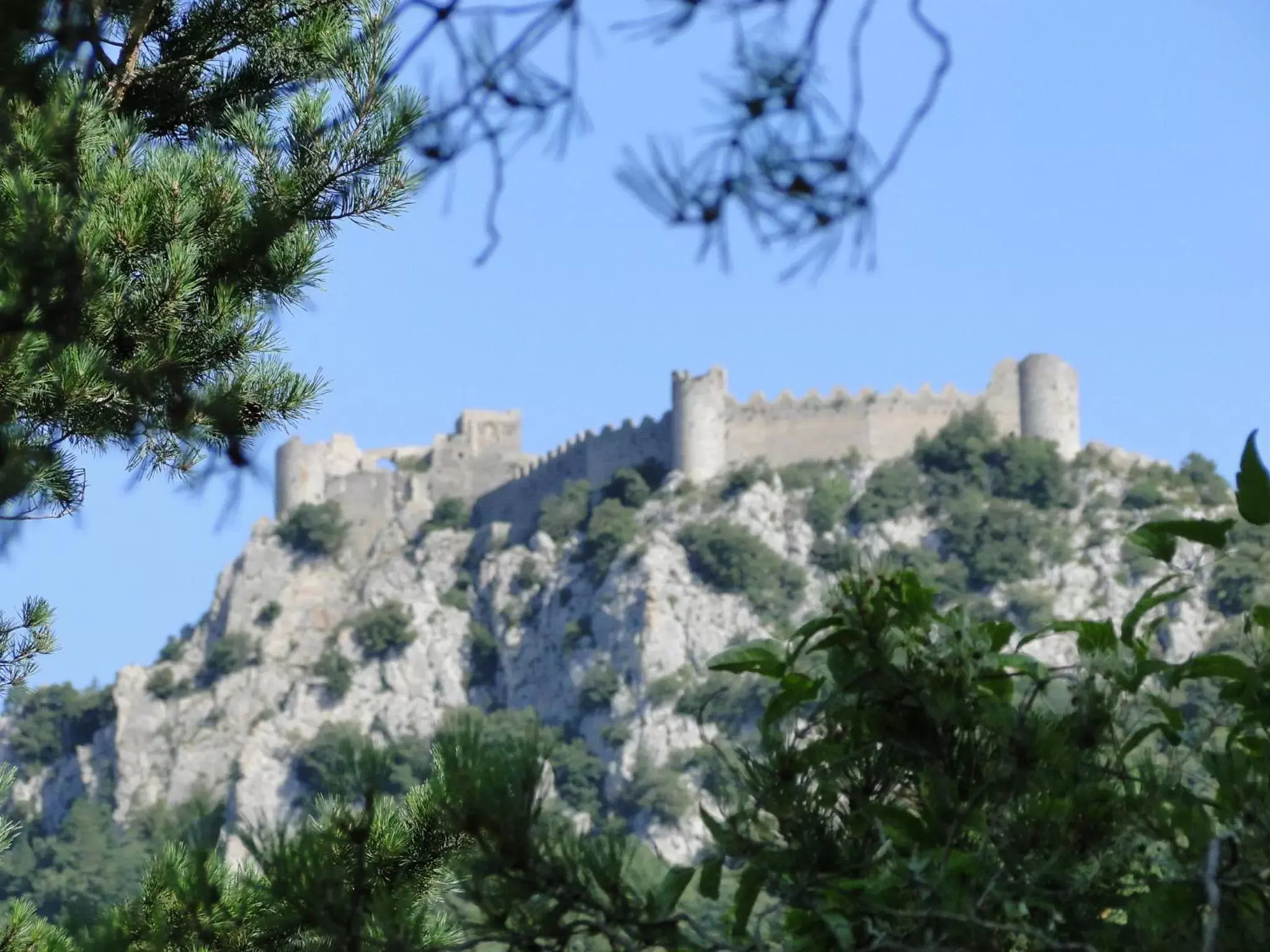 Nearby landmark in Hôtel Le Châtelet logis