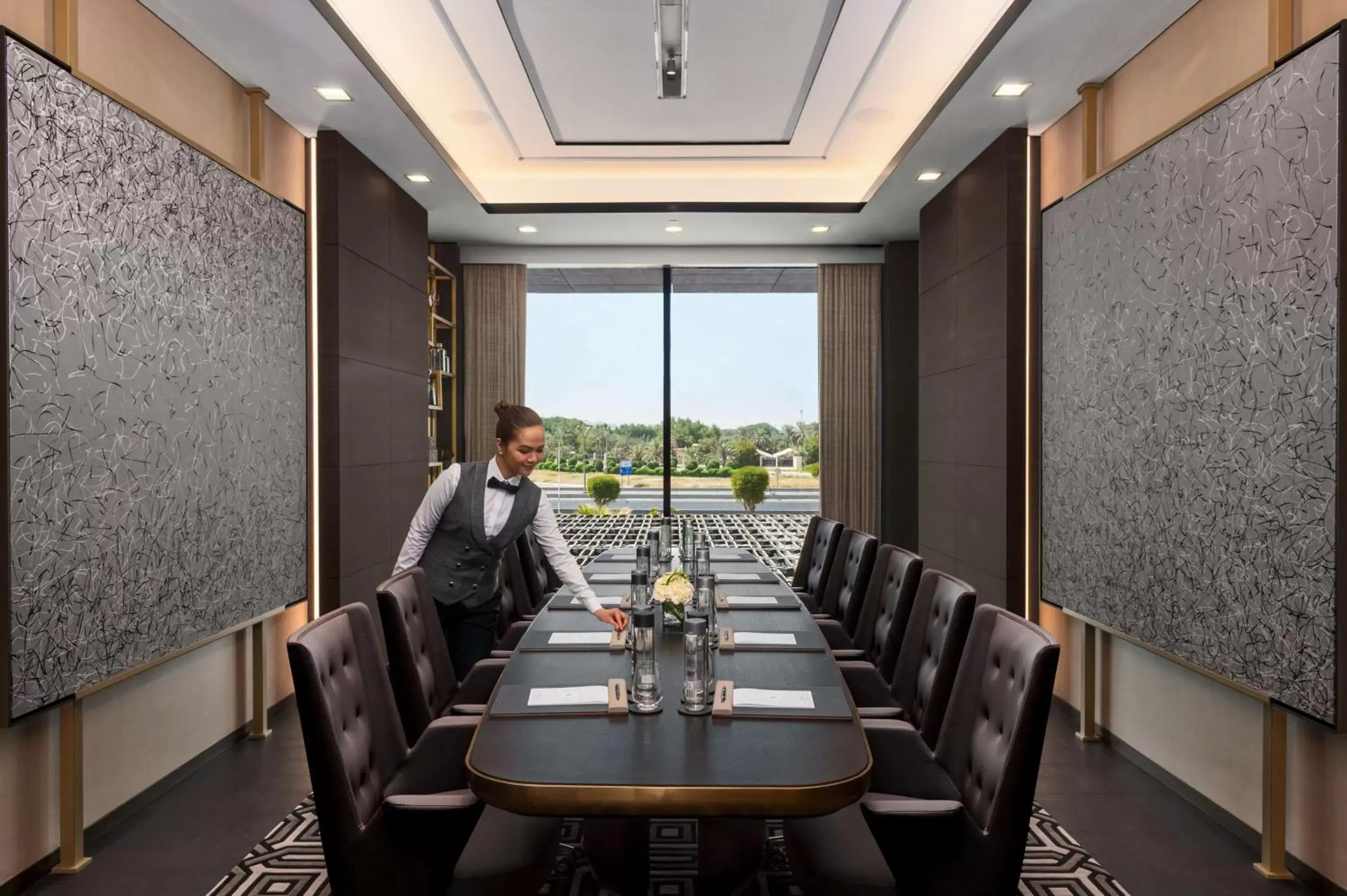 Meeting/conference room, Restaurant/Places to Eat in Waldorf Astoria Kuwait
