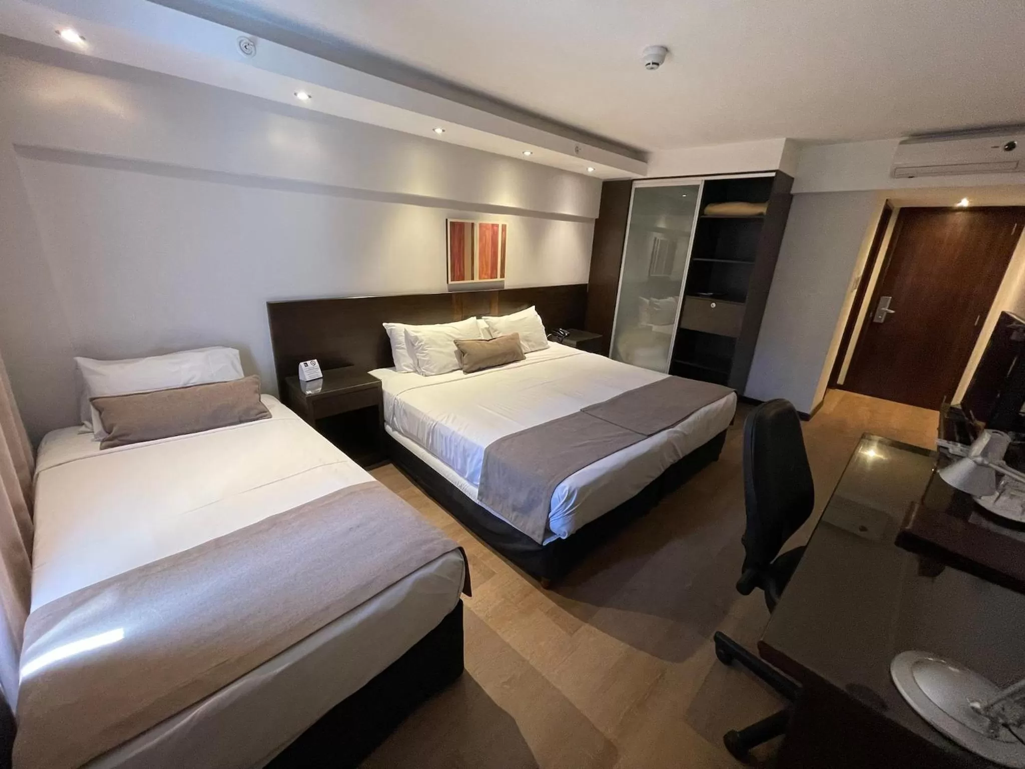 Bedroom, Bed in Crystal Tower