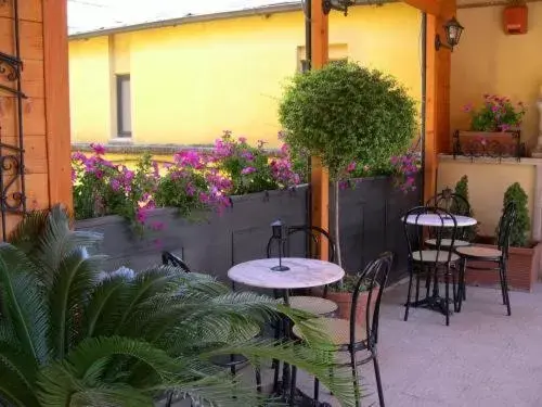 Balcony/Terrace, Restaurant/Places to Eat in Hotel Nardizzi Americana