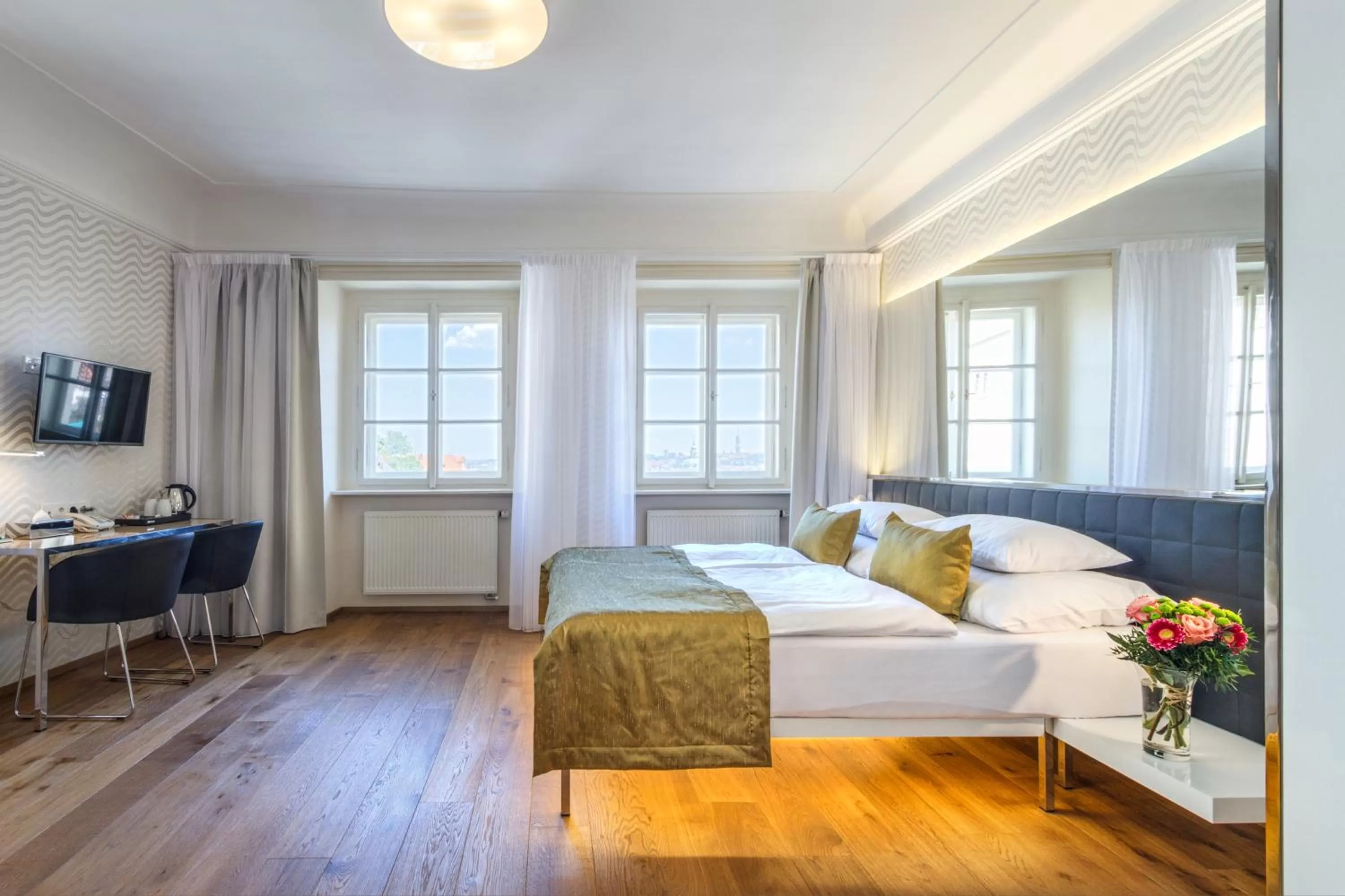 Bedroom, Bed in Golden Star