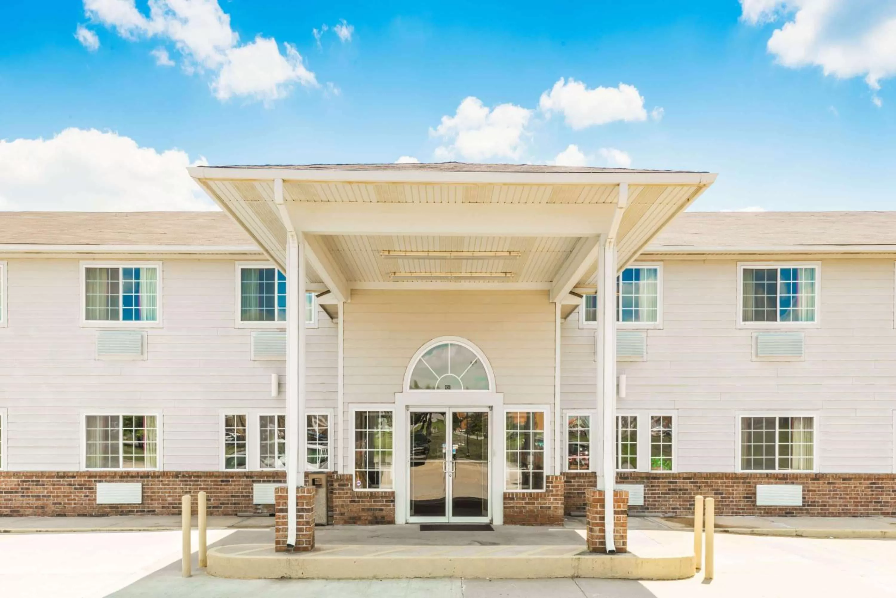 Property building in Super 8 by Wyndham Platte City Kansas City Area