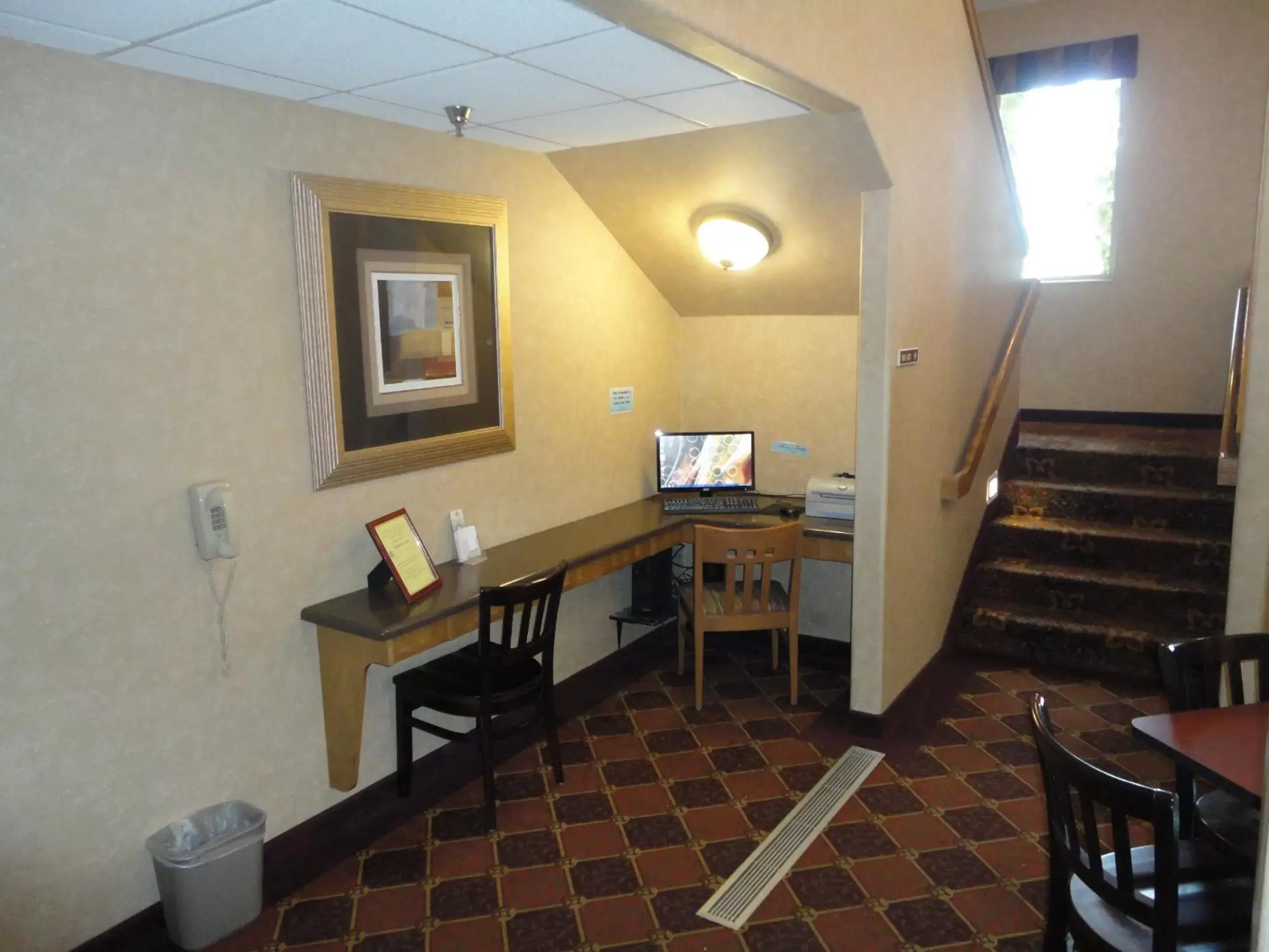 Lobby or reception, TV/Entertainment Center in Days Inn by Wyndham Rapid City